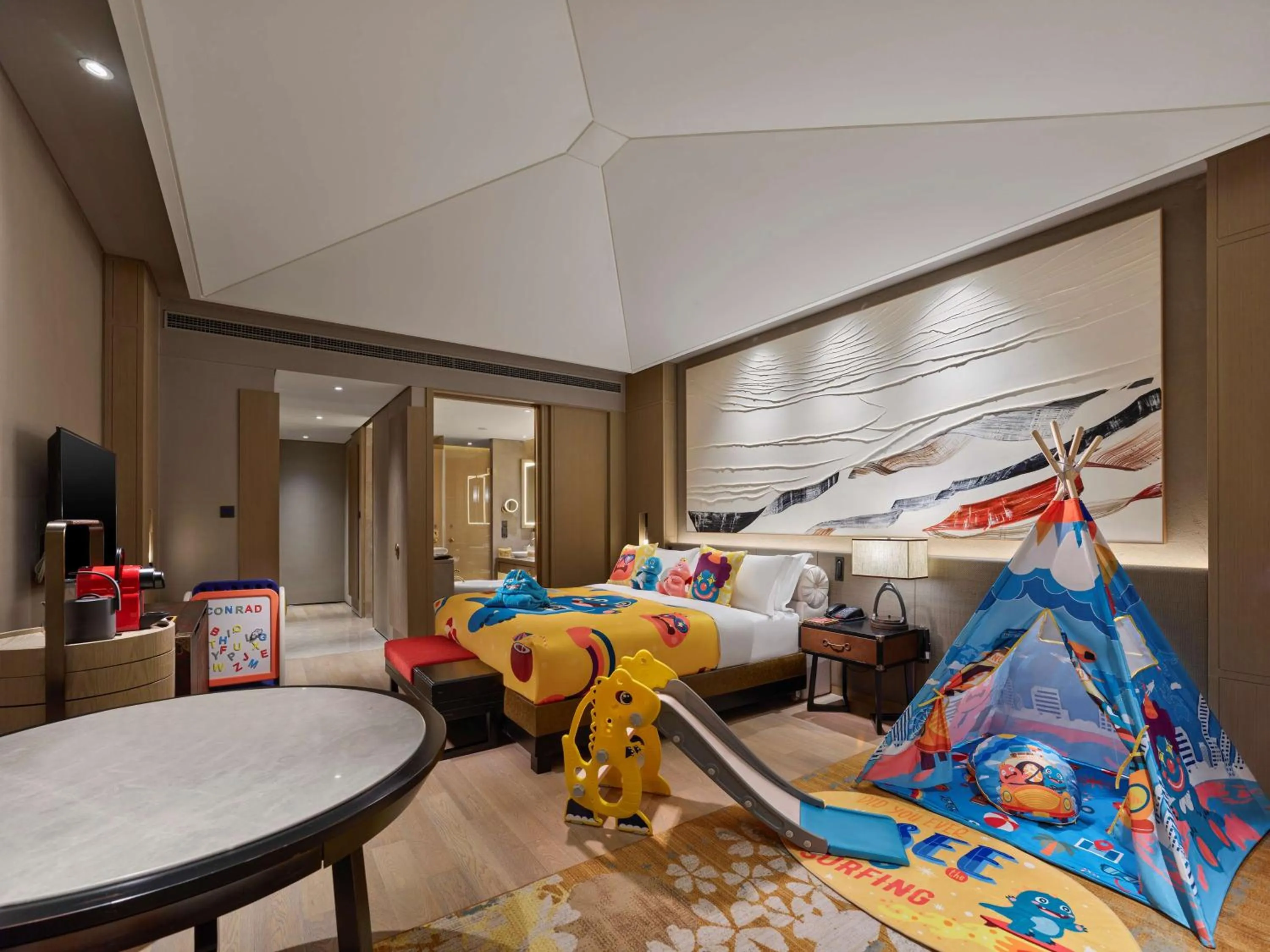 Bedroom, Bed in Conrad Jiuzhaigou