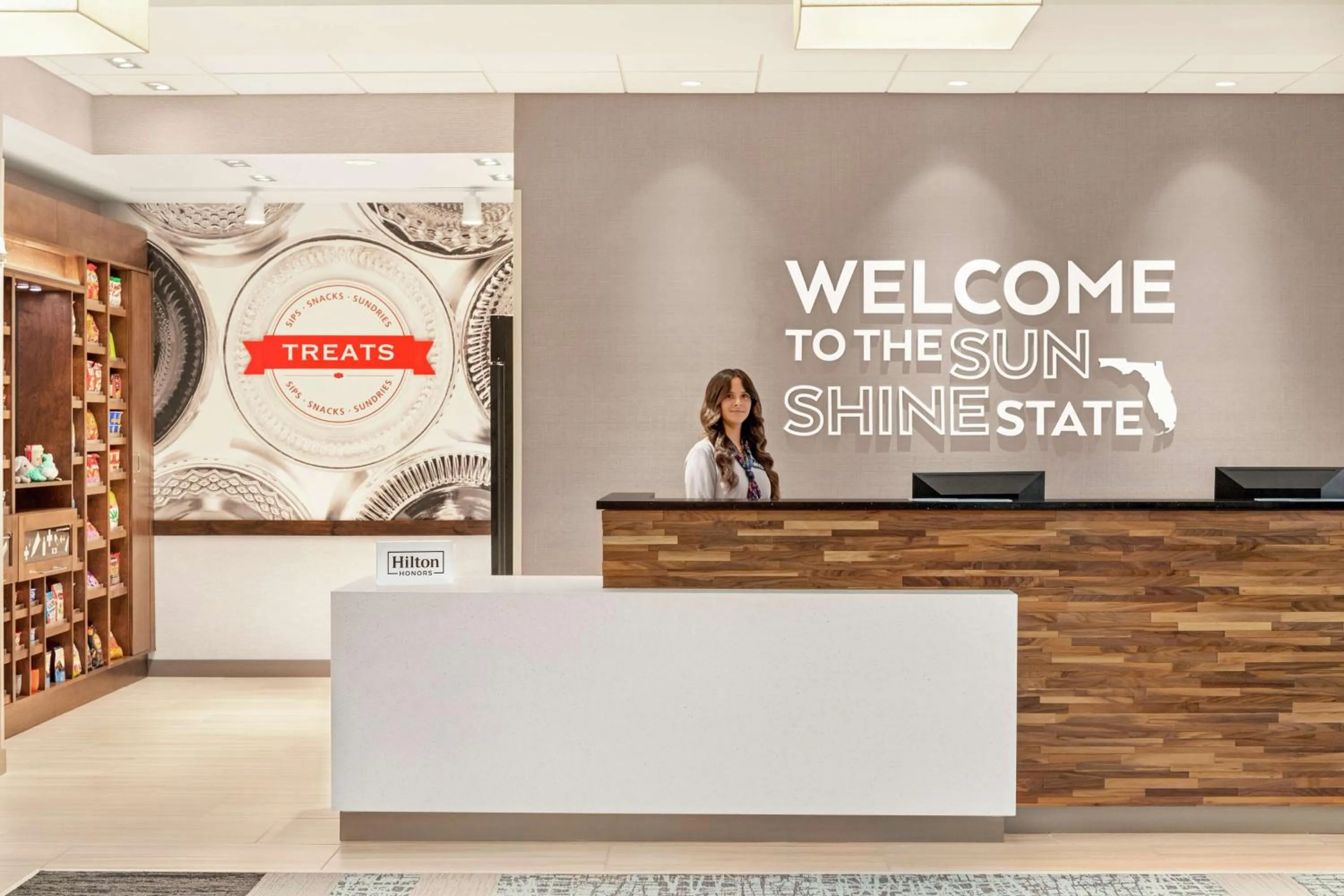 Dining area in Hampton Inn & Suites Miami, Kendall, Executive Airport