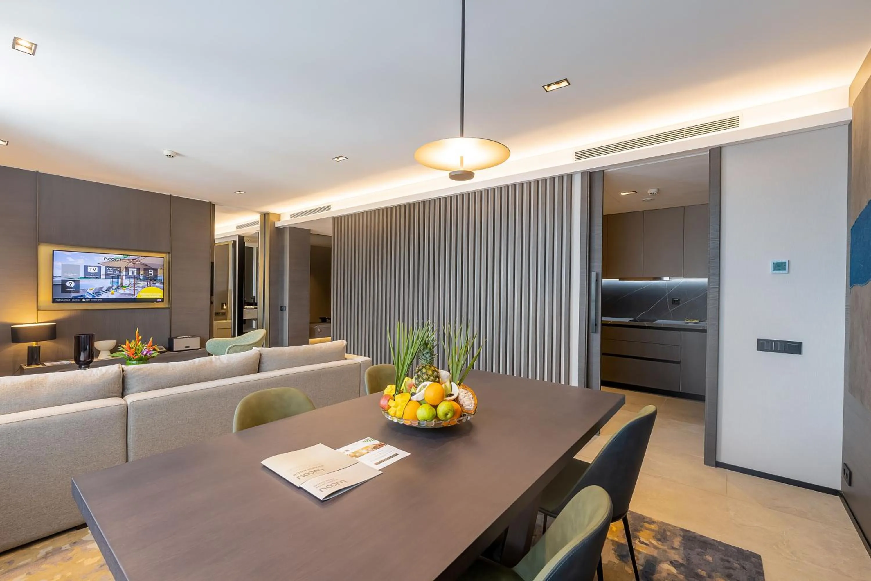 Communal lounge/ TV room in Noom Hotel Abidjan Plateau