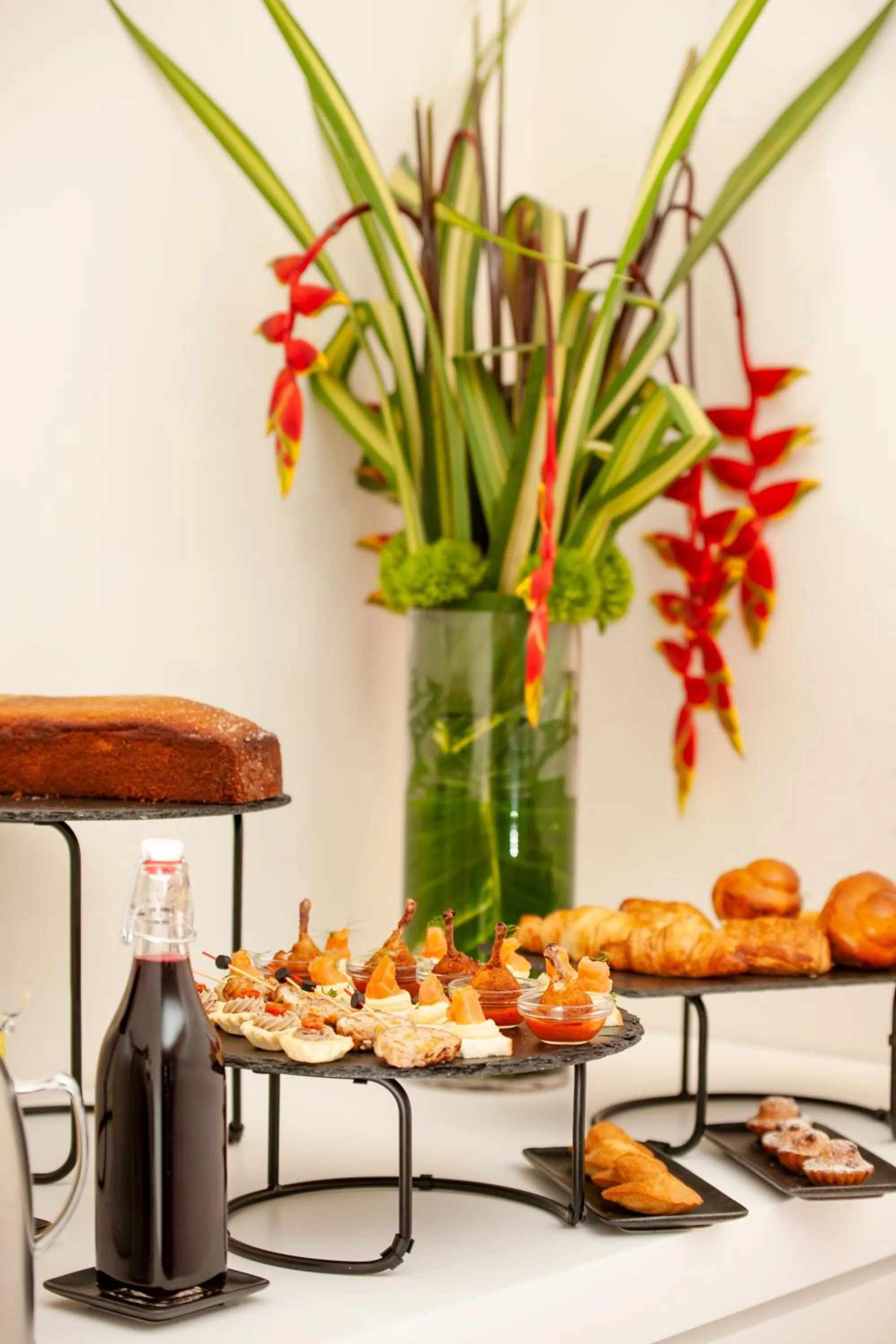 Restaurant/places to eat in Noom Hotel Abidjan Plateau