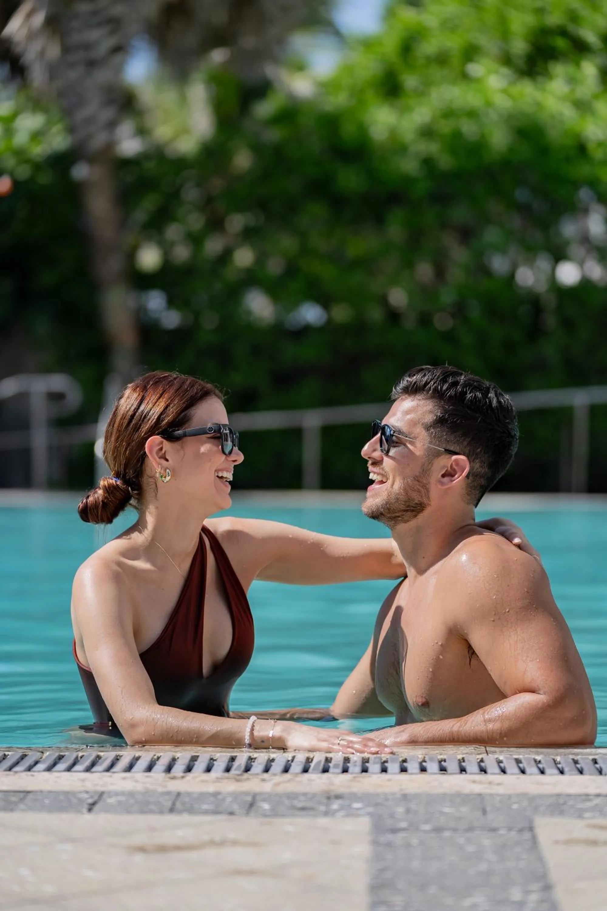 Swimming pool in B Ocean Resort Fort Lauderdale Beach