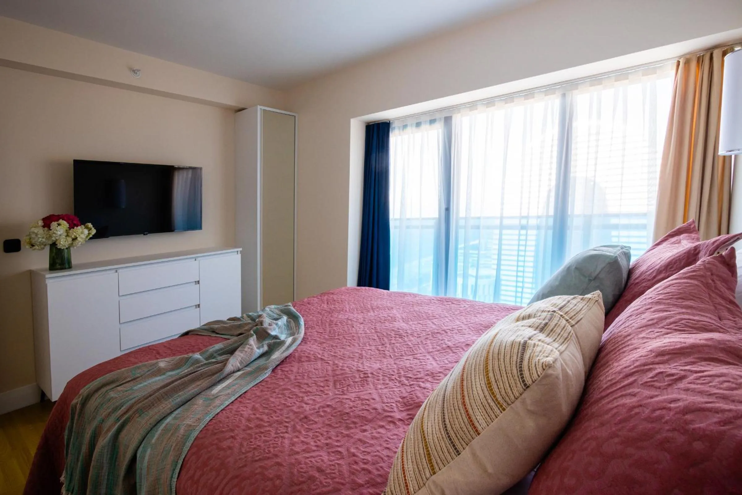 Bed in G-Point City Beach