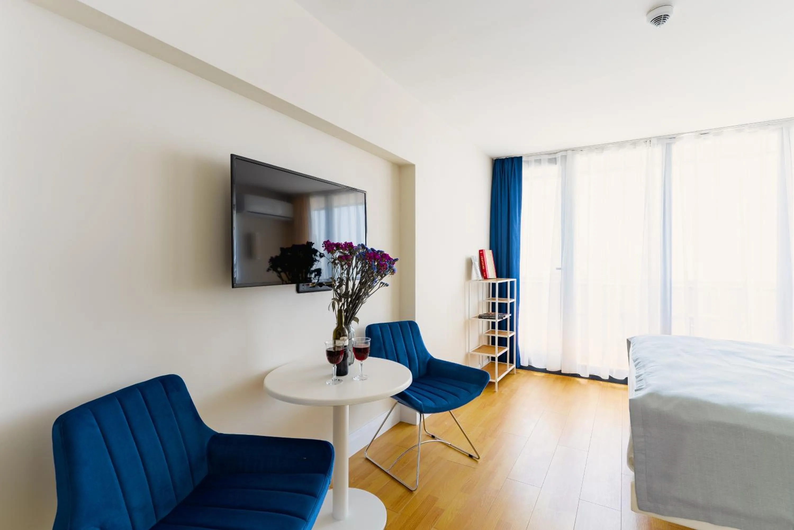 Bed in G-Point City Beach