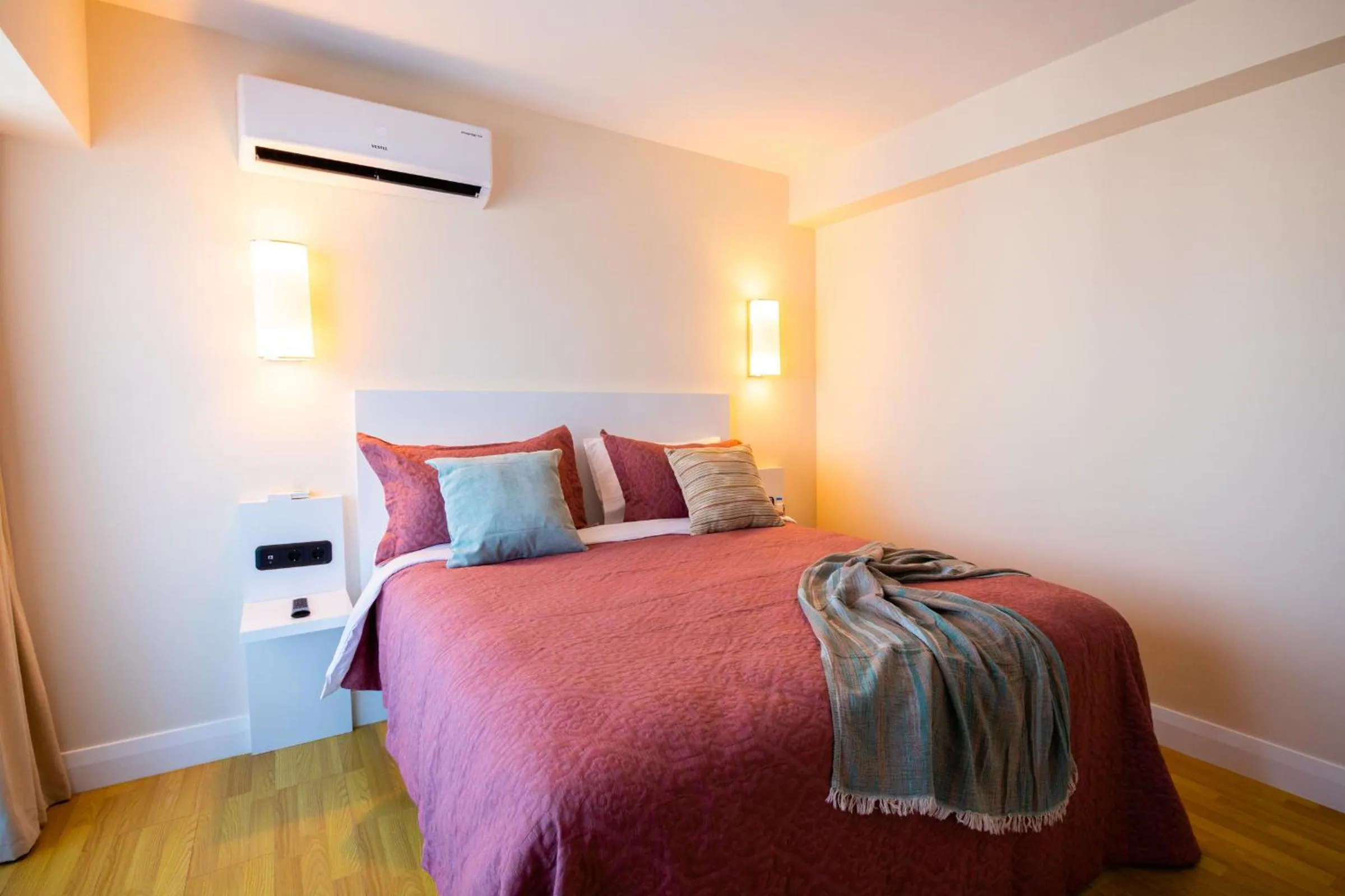 Bed in G-Point City Beach