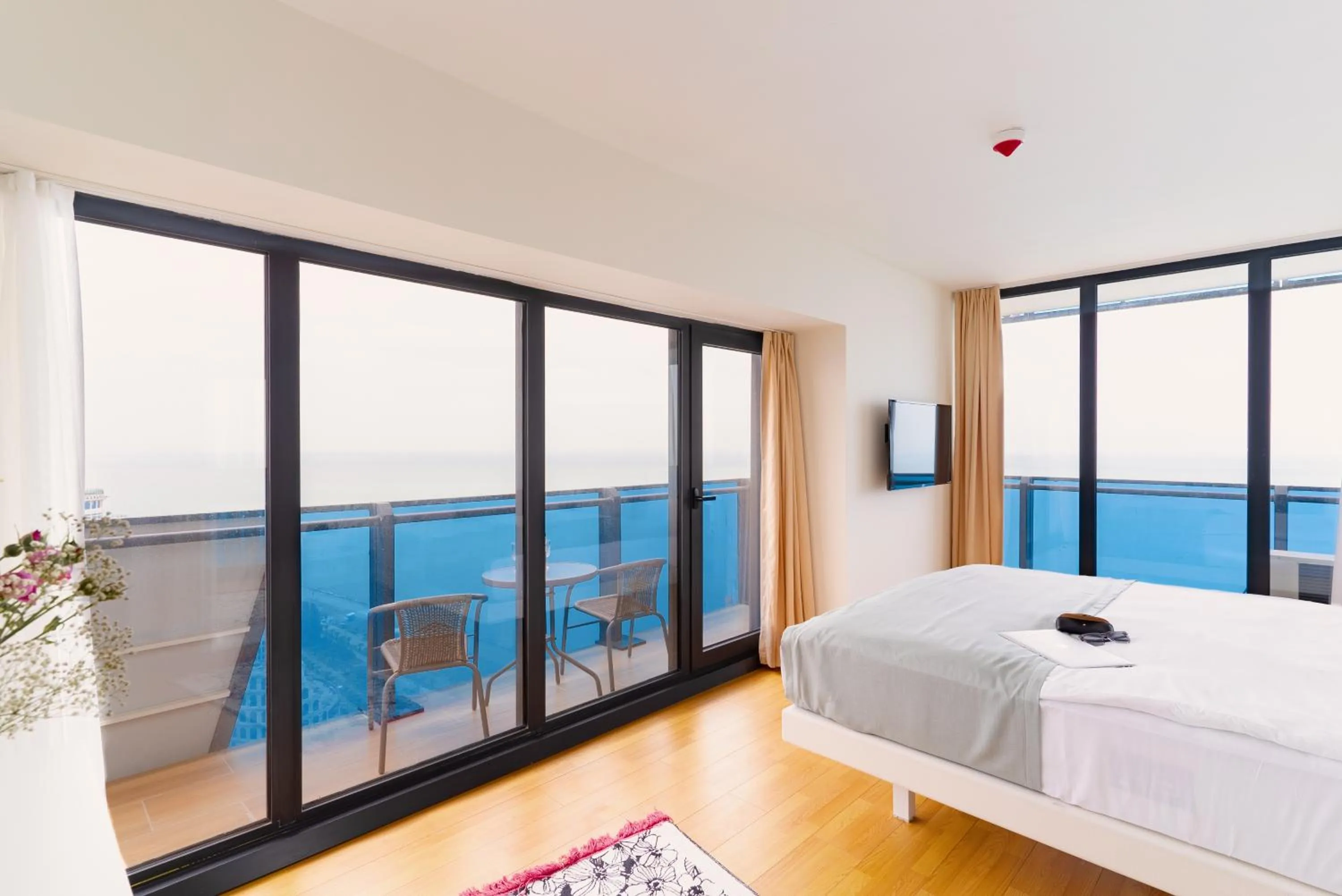 Bed in G-Point City Beach