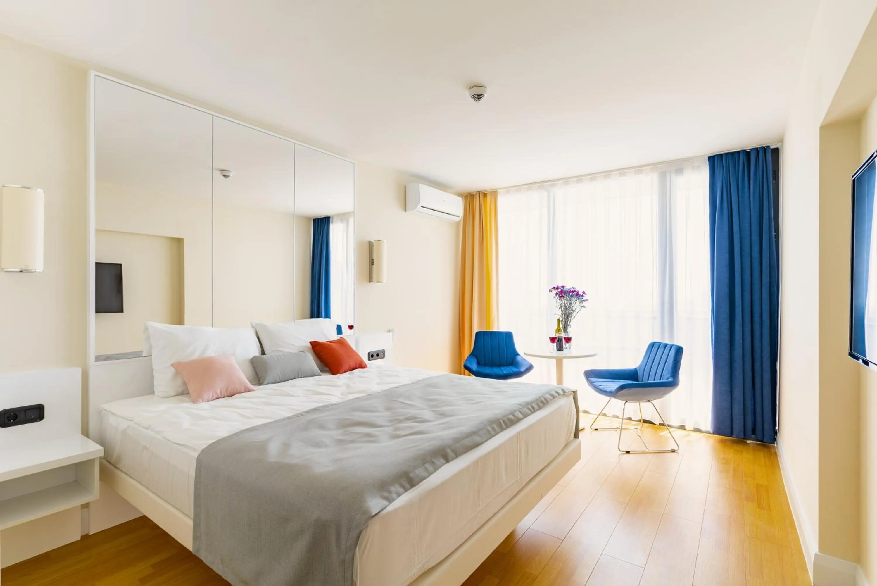 Bed in G-Point City Beach