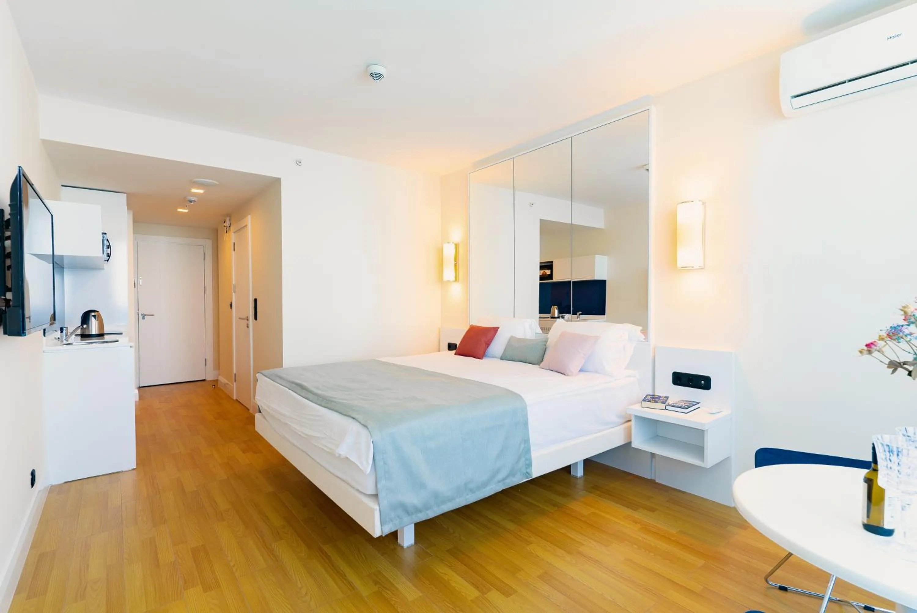 Bed in G-Point City Beach