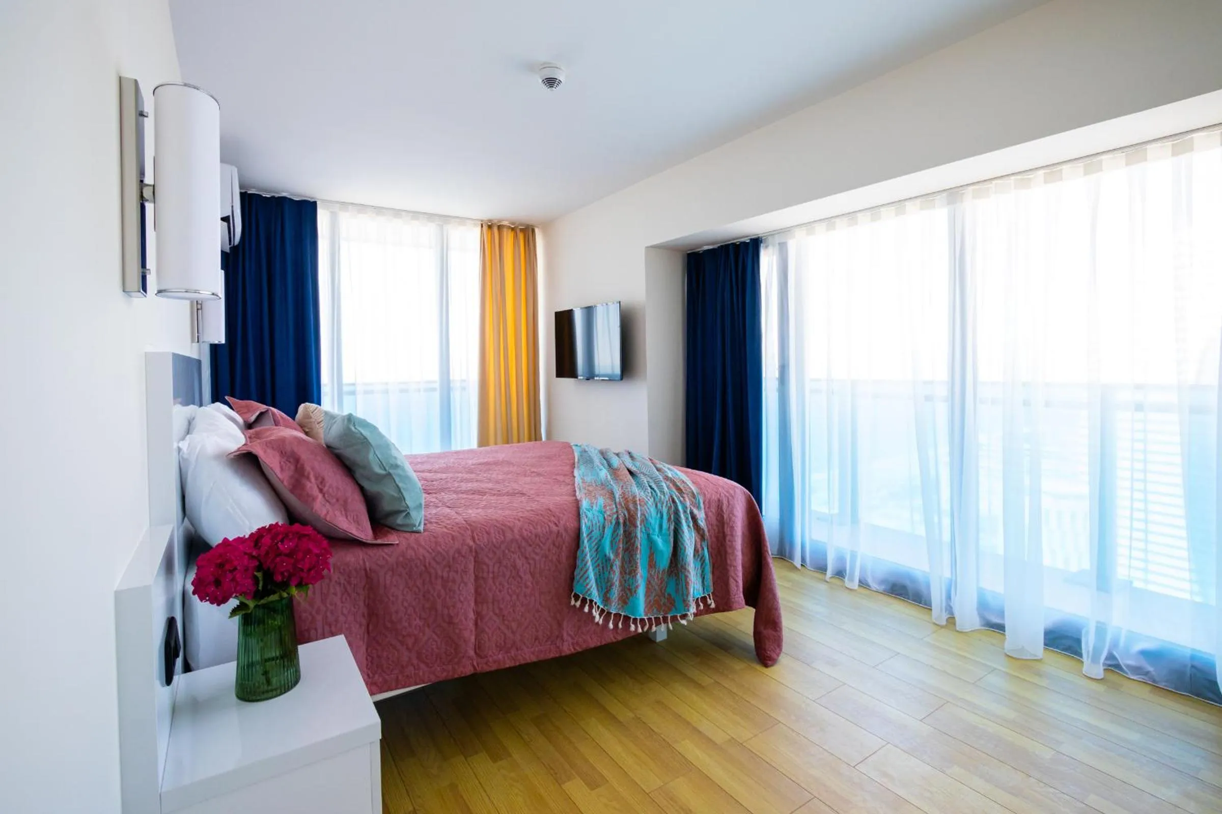 Bed in G-Point City Beach