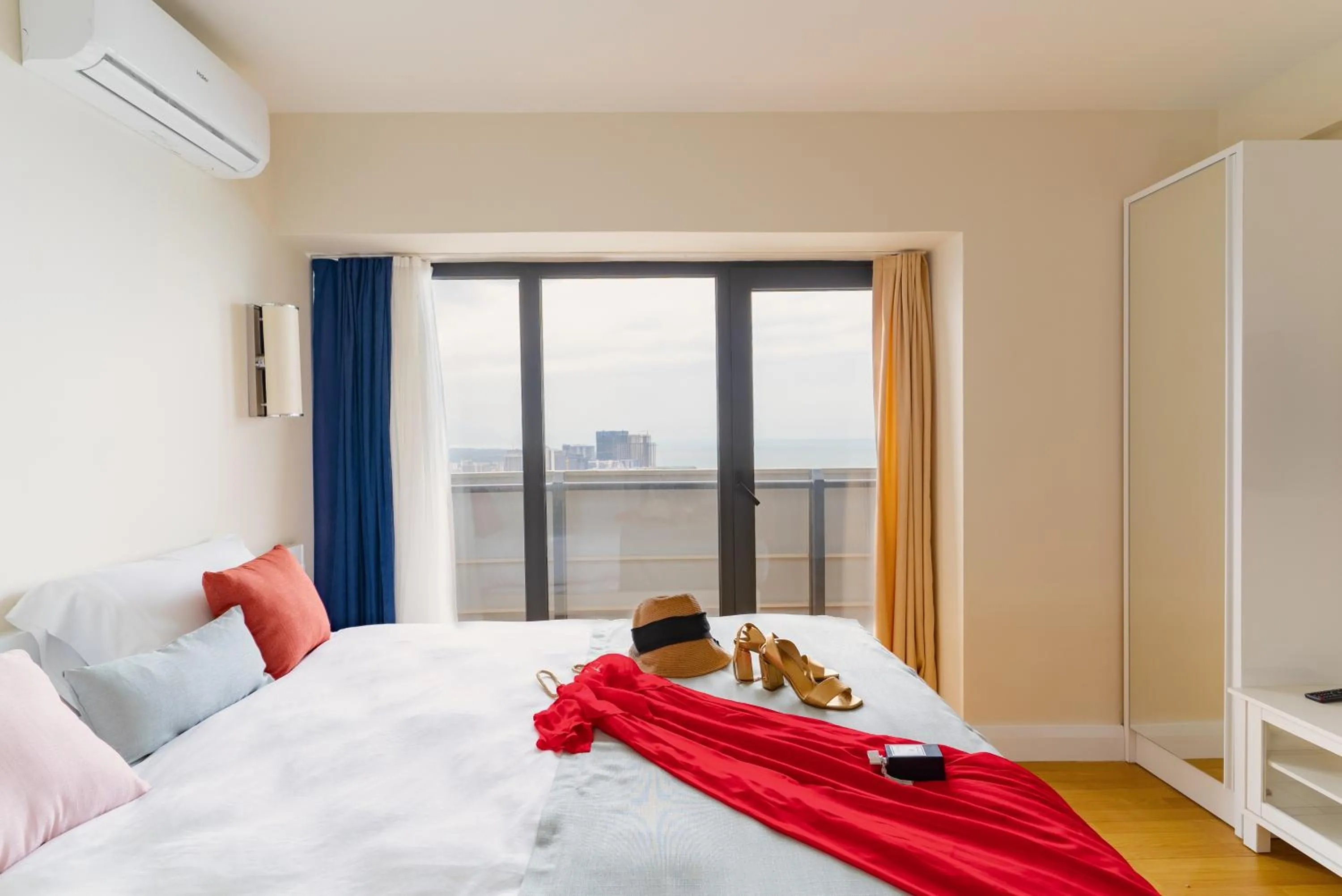 Bed in G-Point City Beach