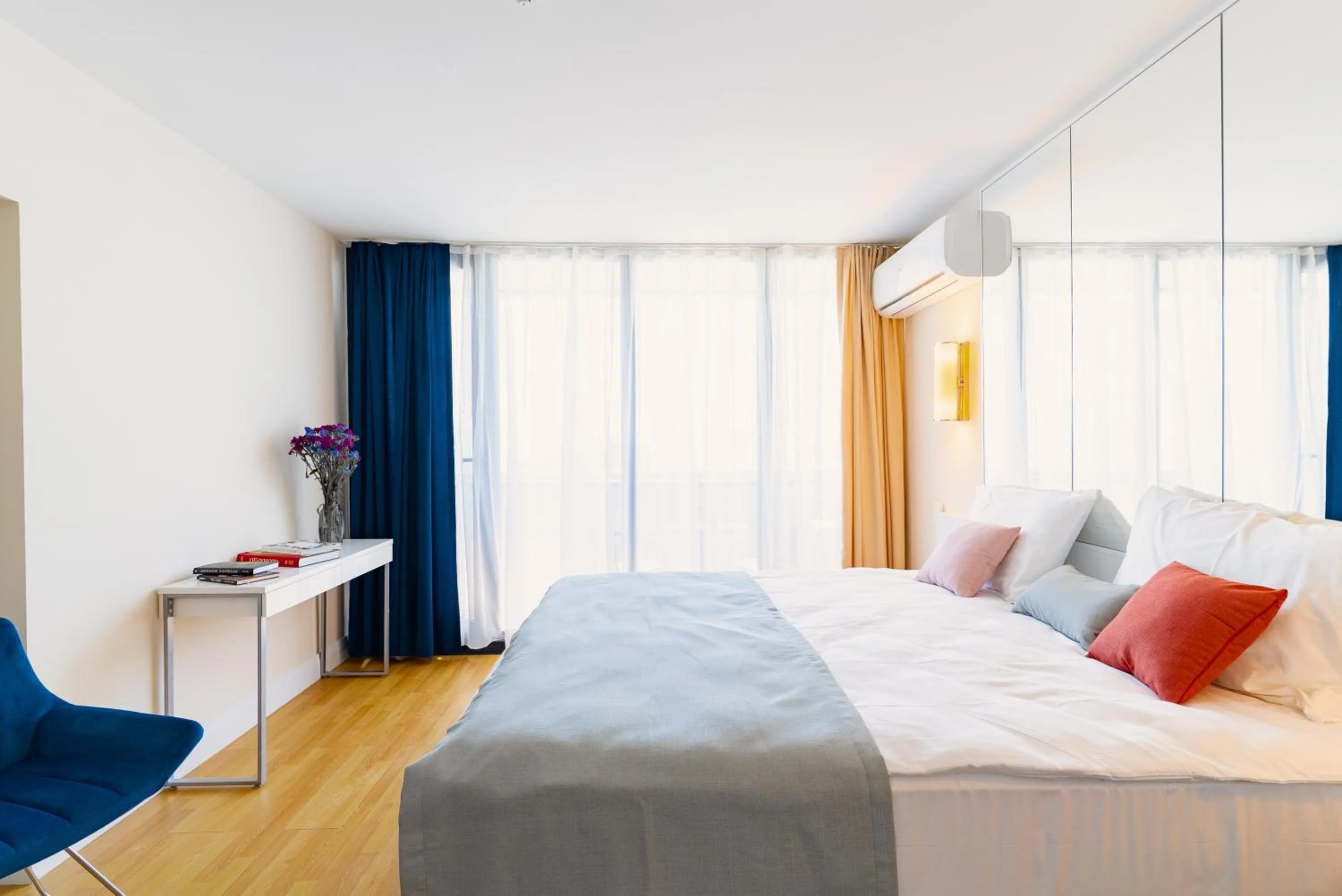 Bed in G-Point City Beach