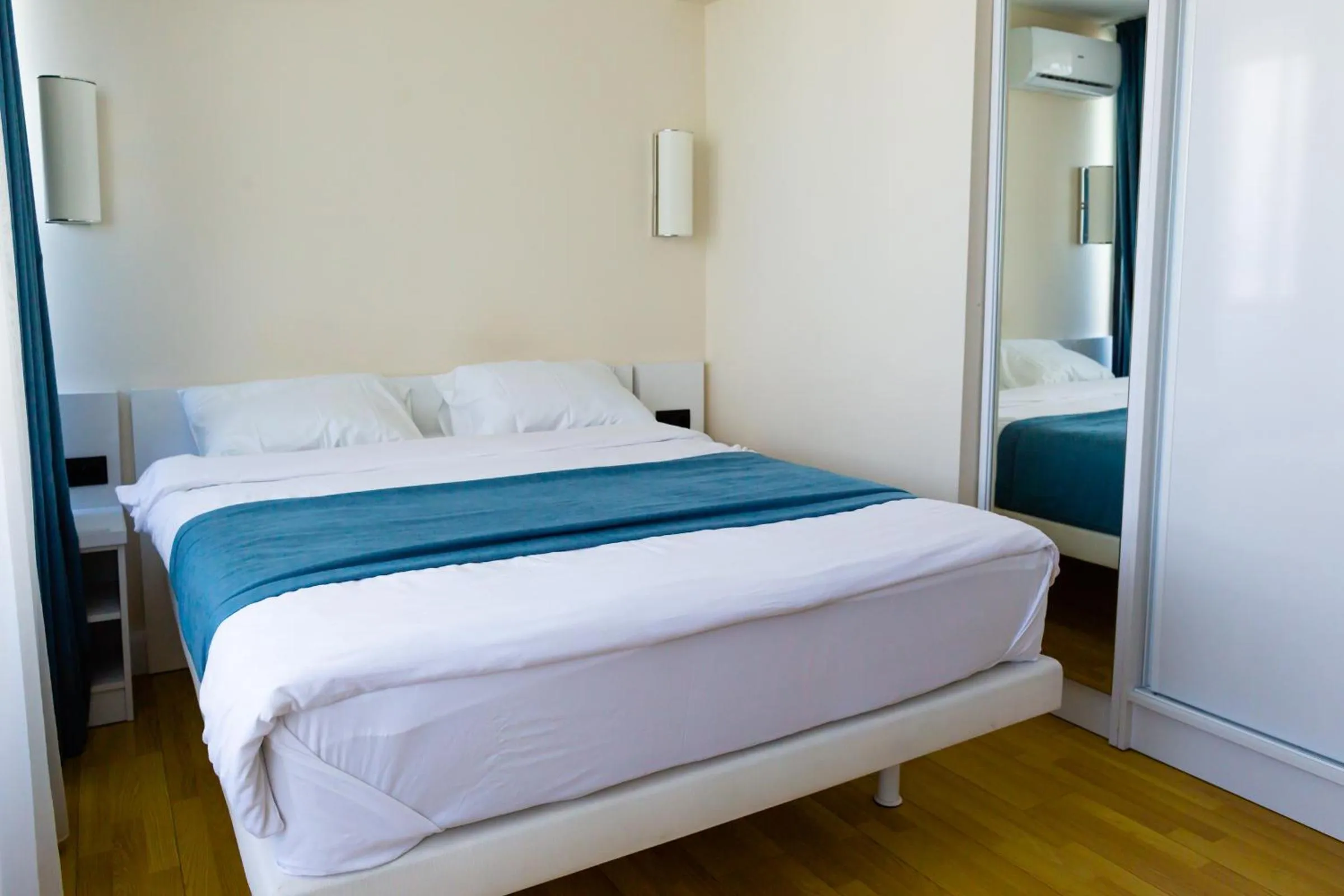 Bed in G-Point City Beach