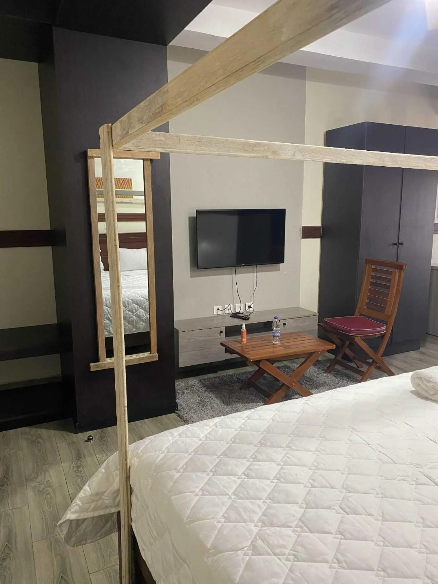 TV and multimedia, Bed in Boutique Hotel Pavillon