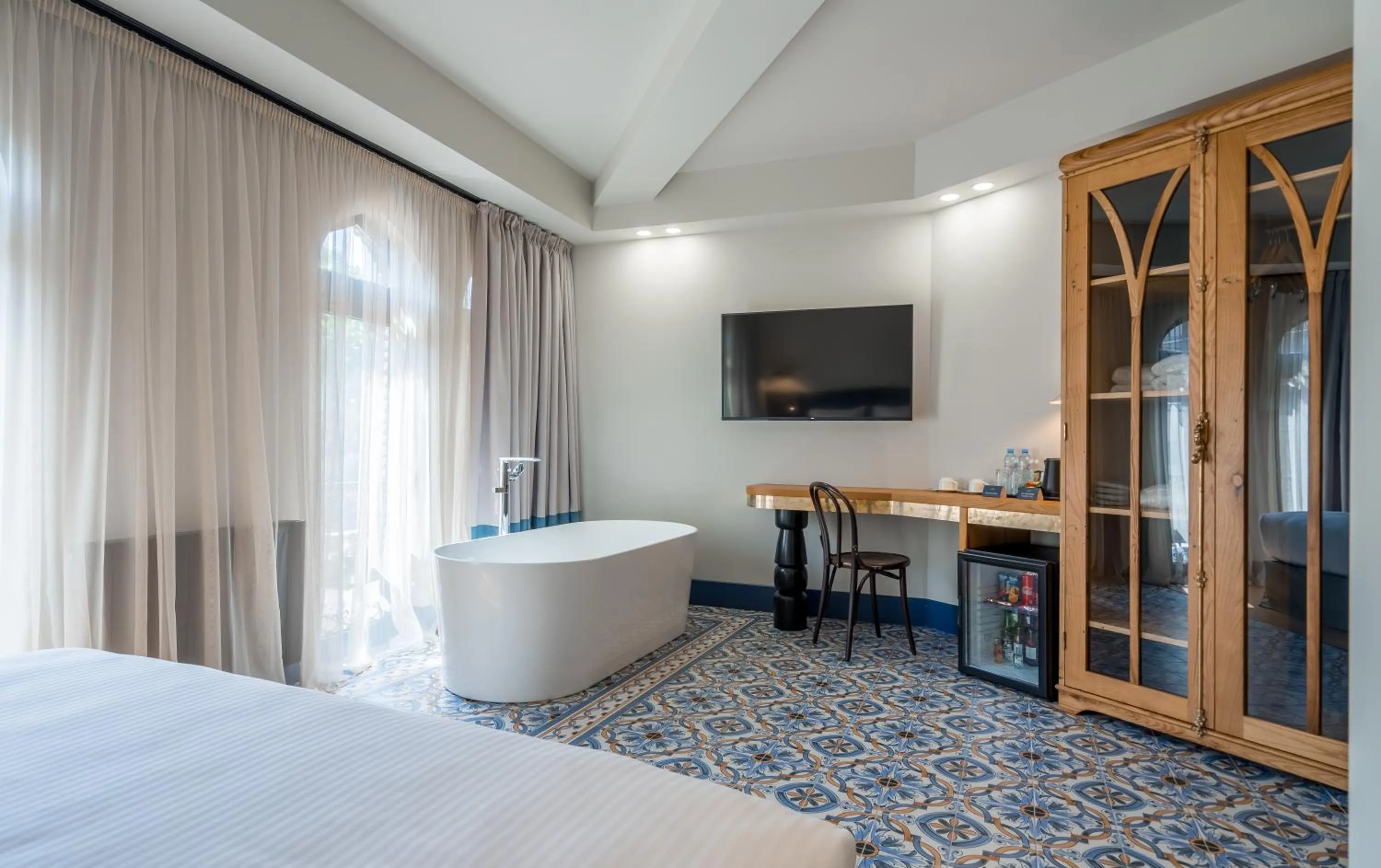 Living room, Bed in Abanotubani Boutique hotel