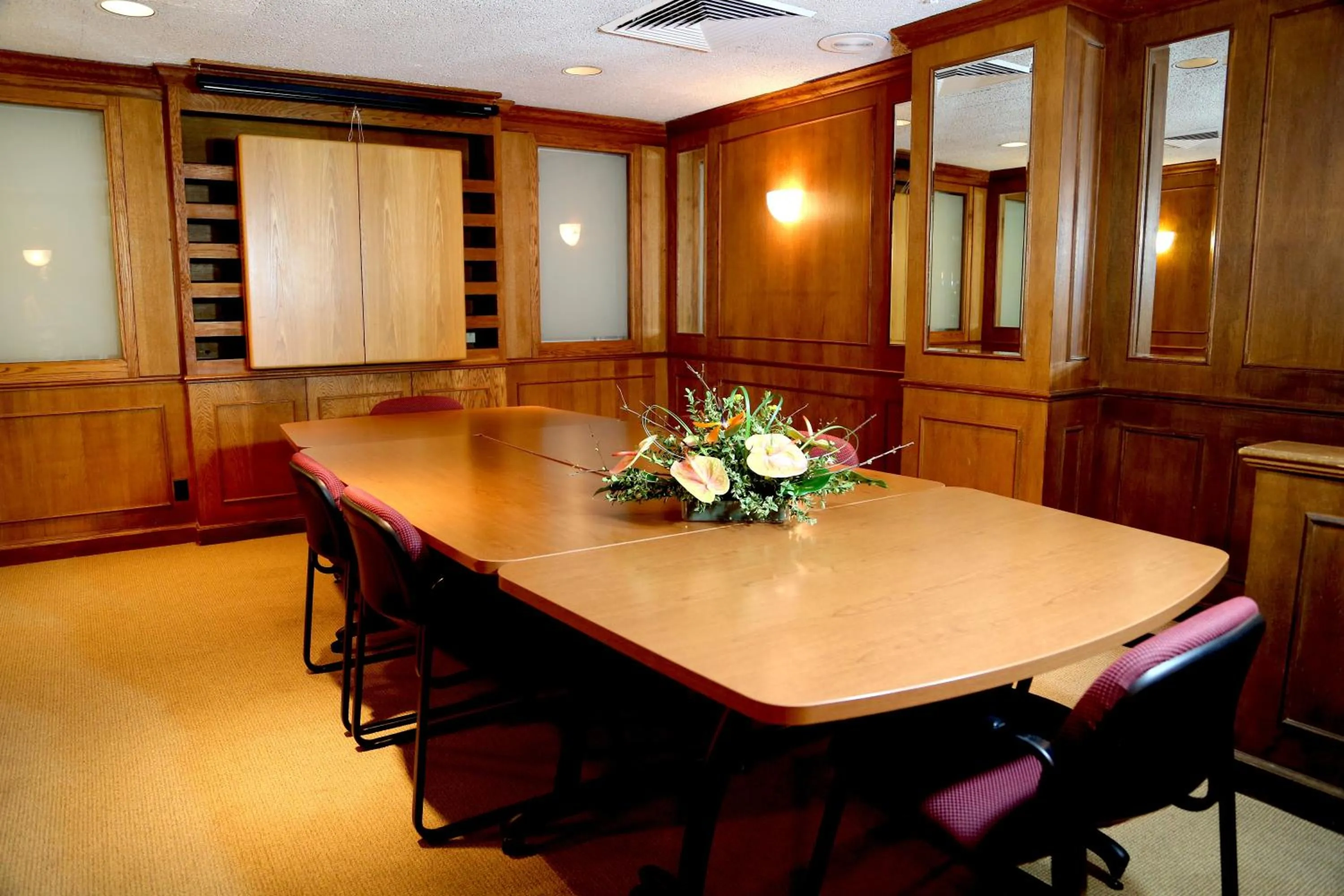 Meeting/conference room in Ilima Hotel