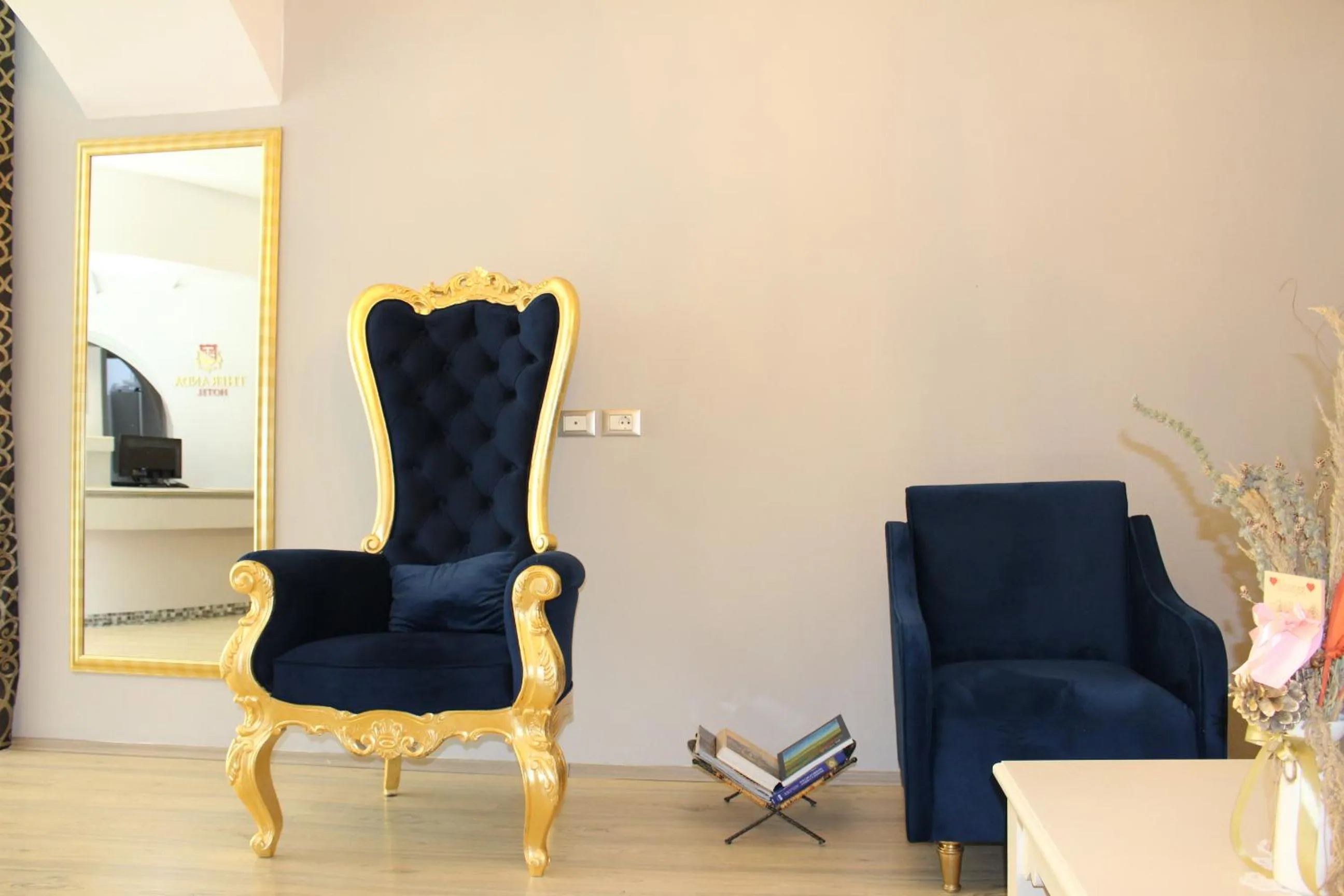 Living room in Theranda Boutique Hotel