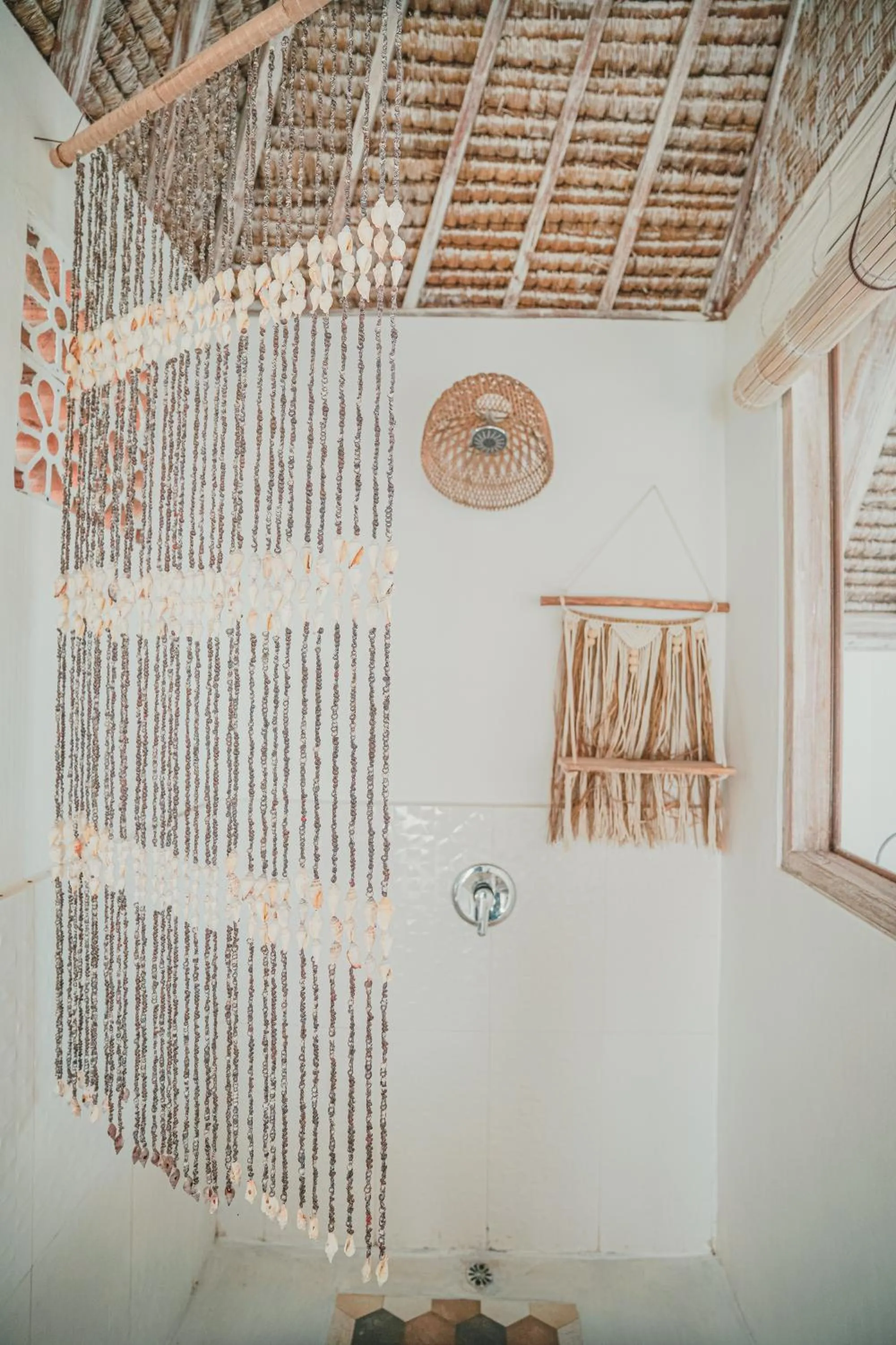 Woywoy Escape Bresela Adults Only