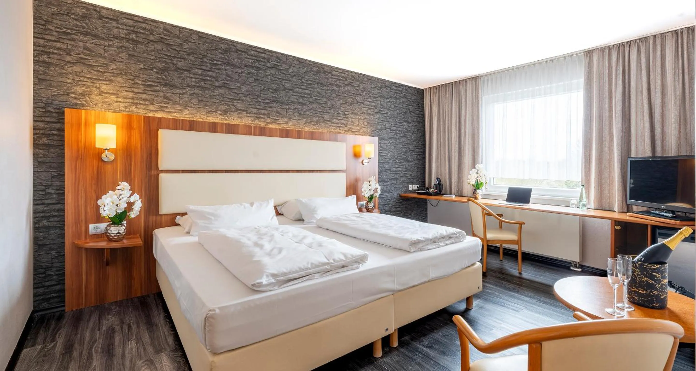 Bed in Best Western Plaza Hotel Zwickau