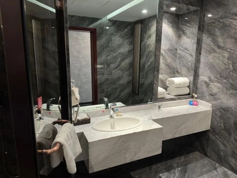 Toilet in Beijing Jingyi Hotel