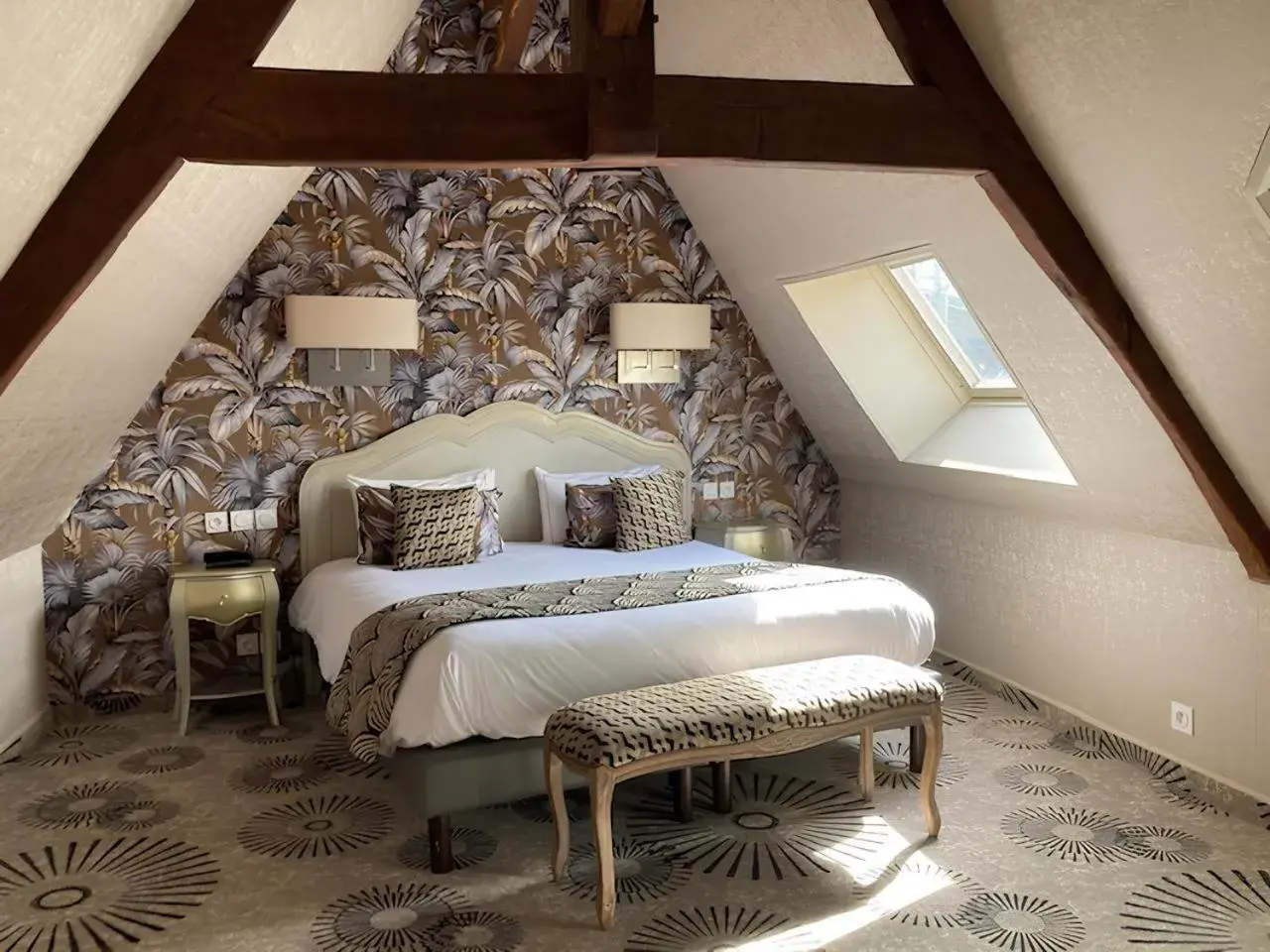 Suite in Hotel Le Lion D'Or et Restaurant La Table Du Lion Suite in Hotel Le Lion D'Or et Restaurant La Table Du Lion