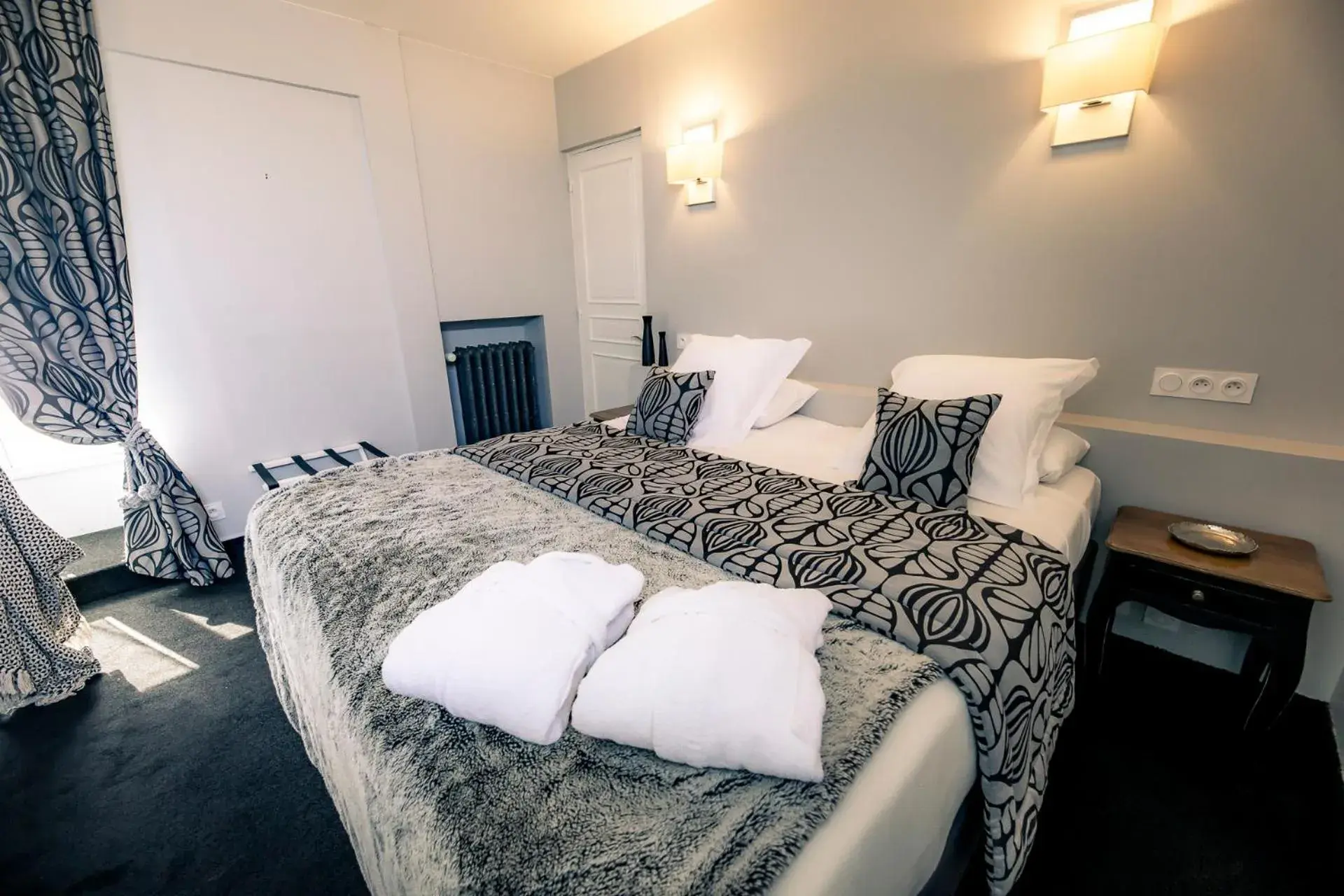 Comfort Room in Hotel Le Lion D'Or et Restaurant La Table Du Lion Comfort Room in Hotel Le Lion D'Or et Restaurant La Table Du Lion