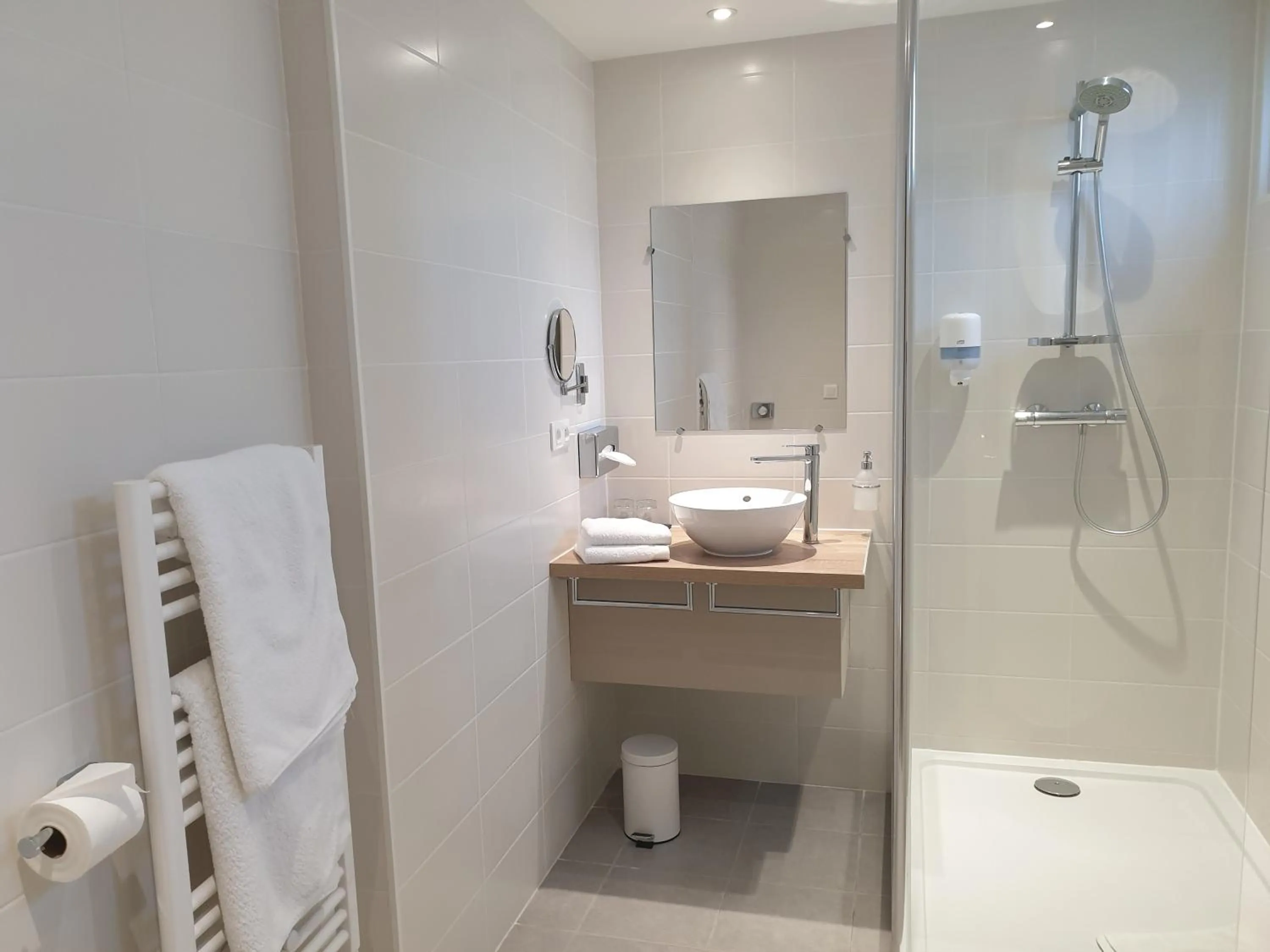 Bathroom in Hotel Le Lion D'Or et Restaurant La Table Du Lion