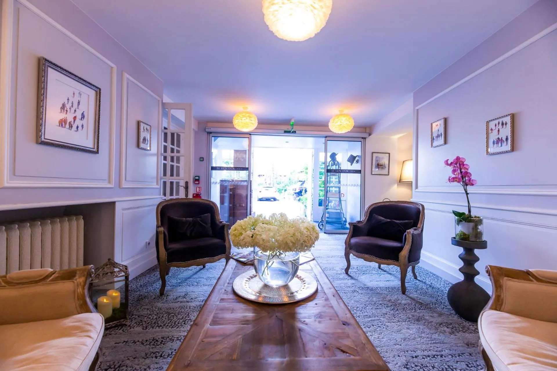 Lobby or reception in Hotel Le Lion D'Or et Restaurant La Table Du Lion