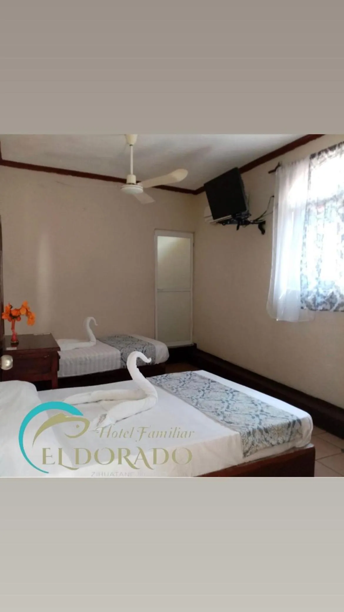 Shower, Bed in Hotel Familiar El Dorado