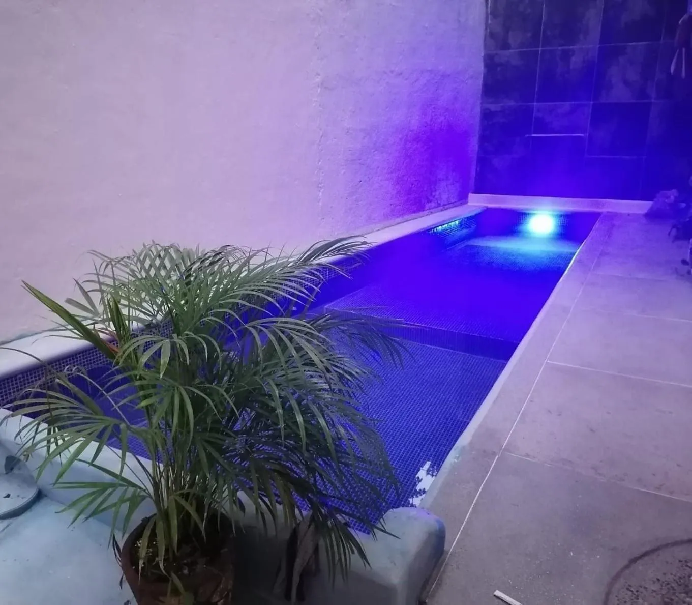 Swimming pool in Hotel Familiar El Dorado