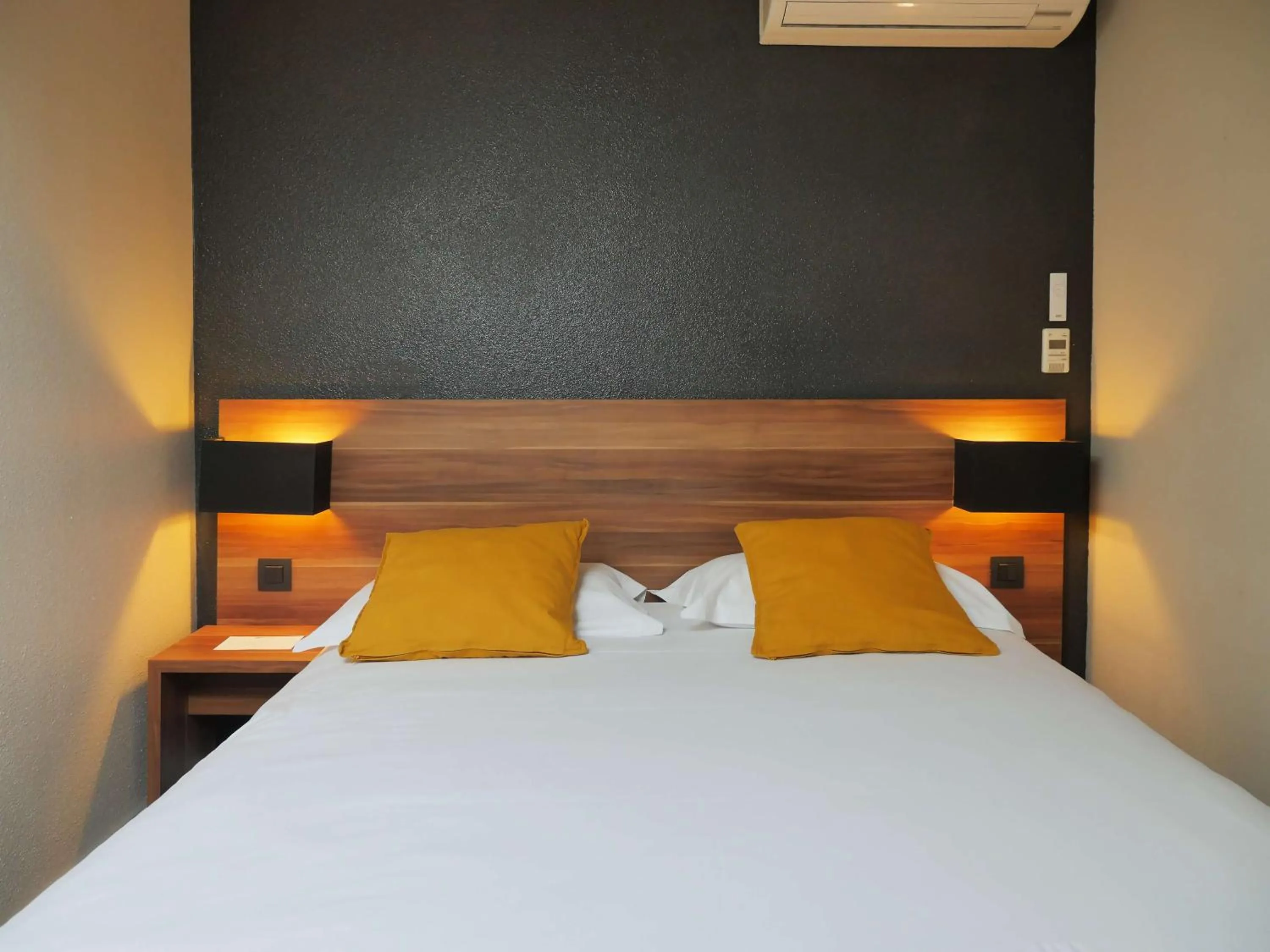 Bedroom, Bed in Best Western Hotel Atrium Valence