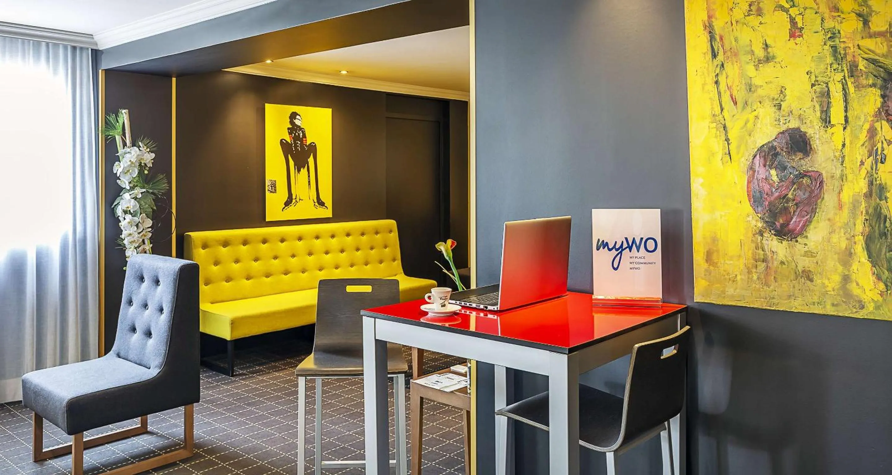 Lobby or reception in Best Western Hotel Atrium Valence