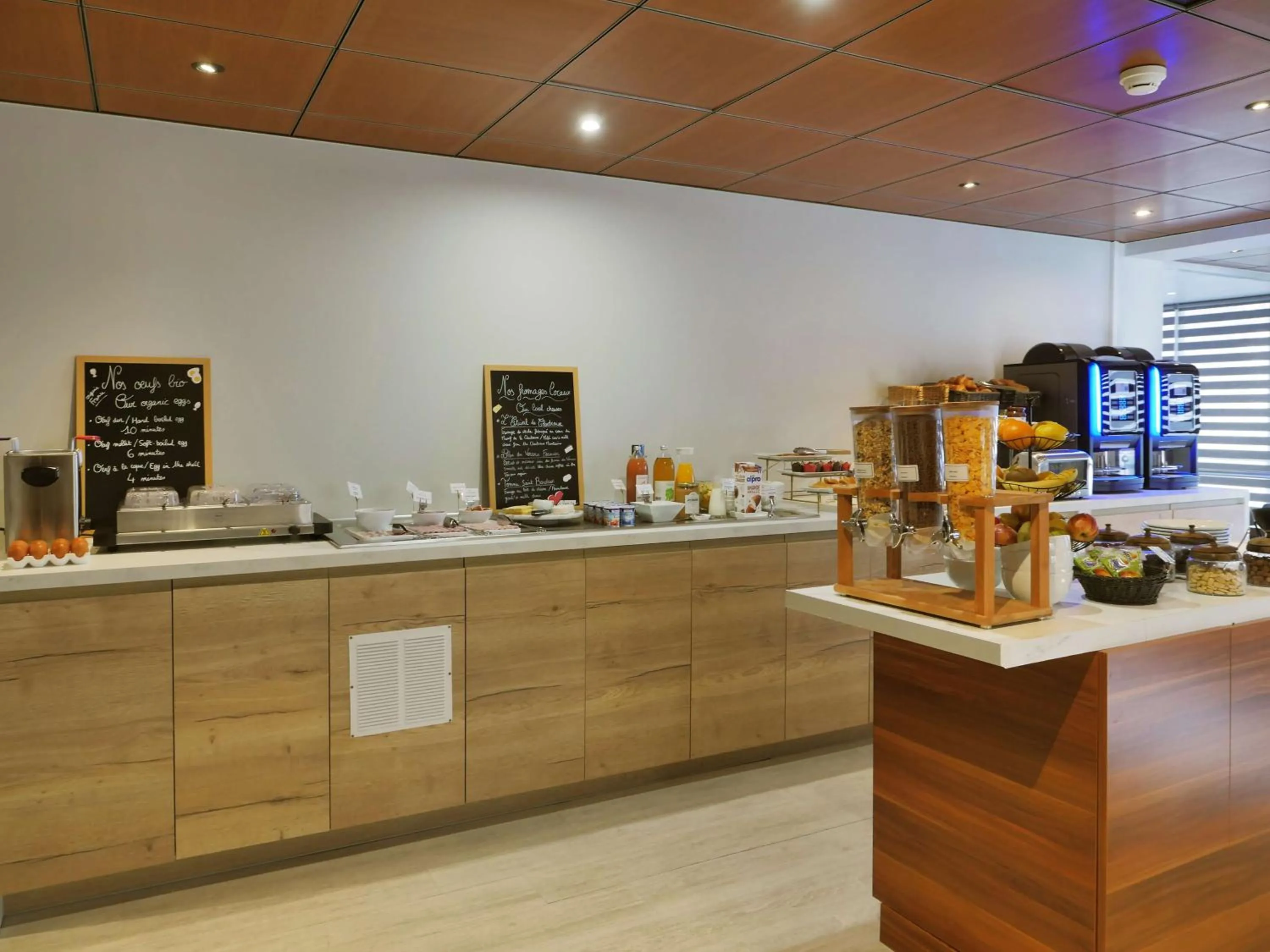 Breakfast in Best Western Hotel Atrium Valence