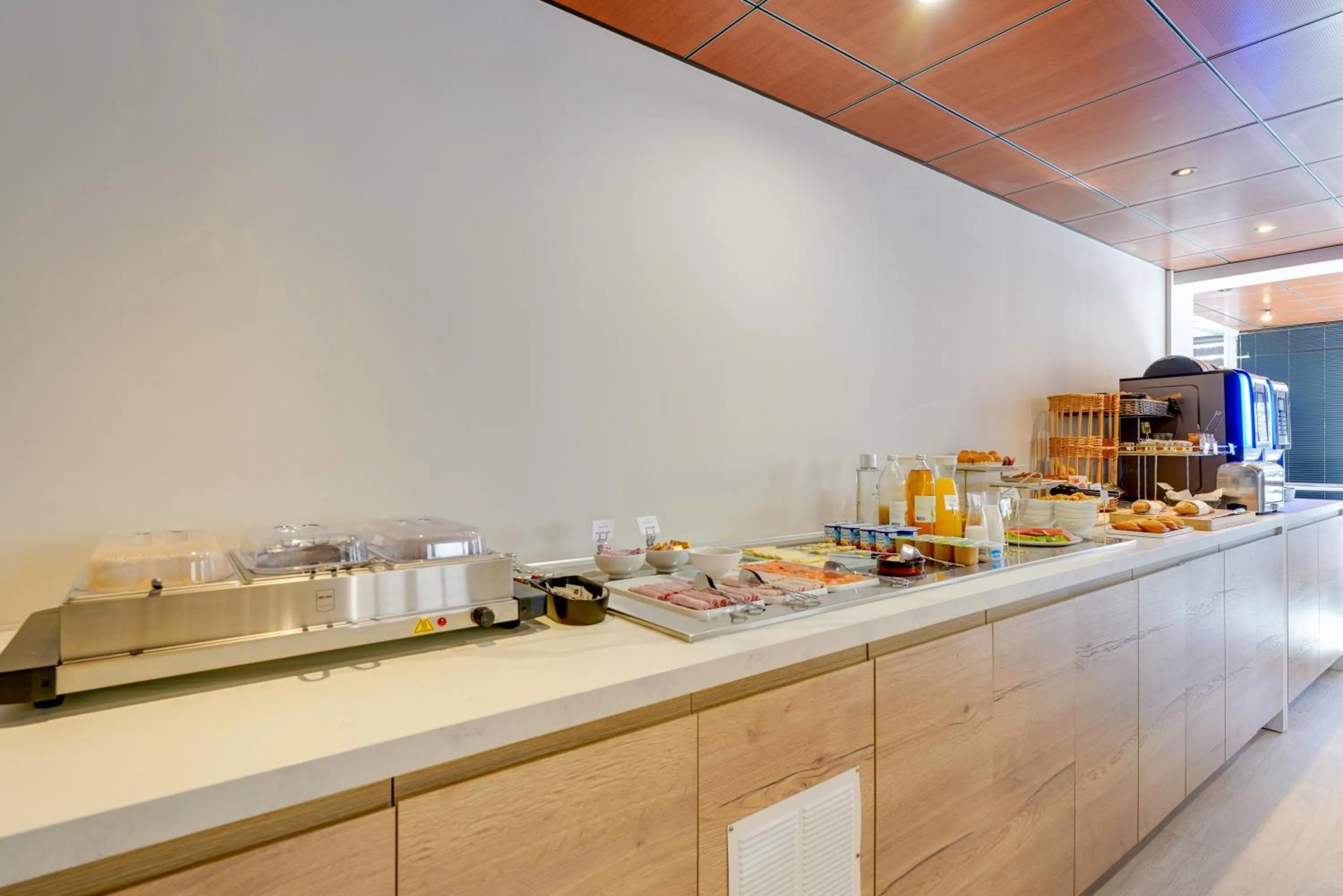 Breakfast in Best Western Hotel Atrium Valence