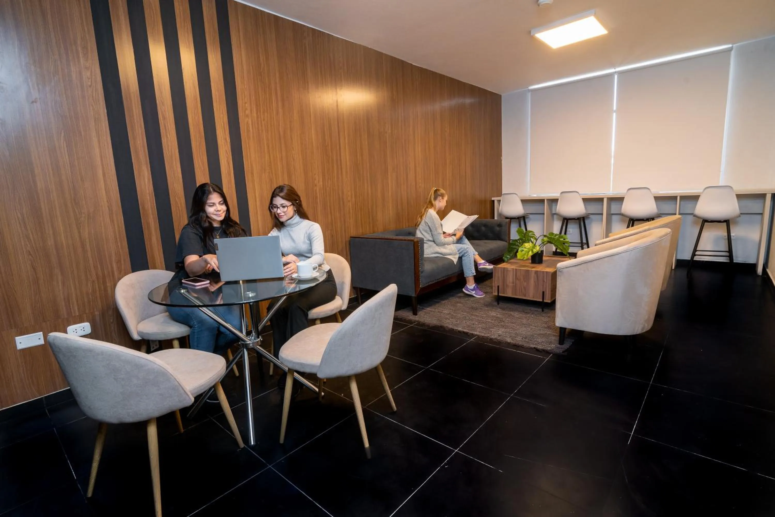 Business facilities in Rua Hoteles Piura