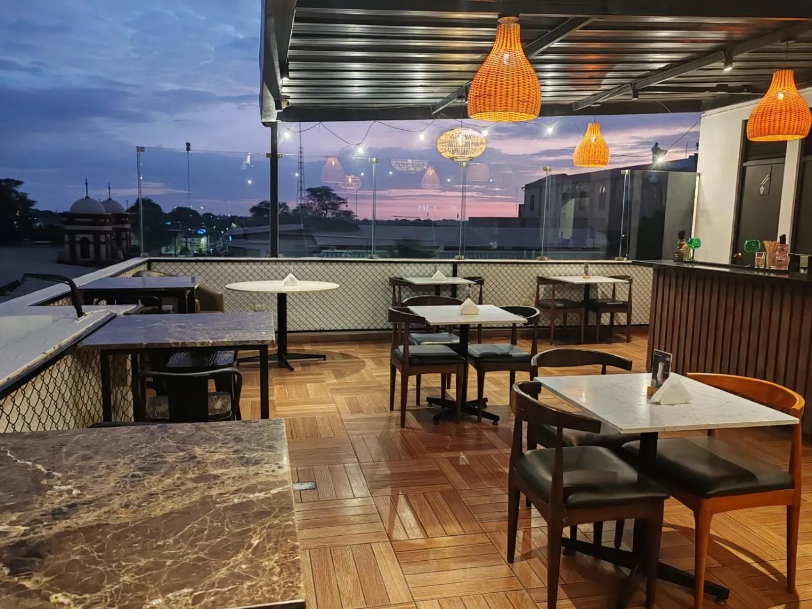 Restaurant/places to eat in Rua Hoteles Piura