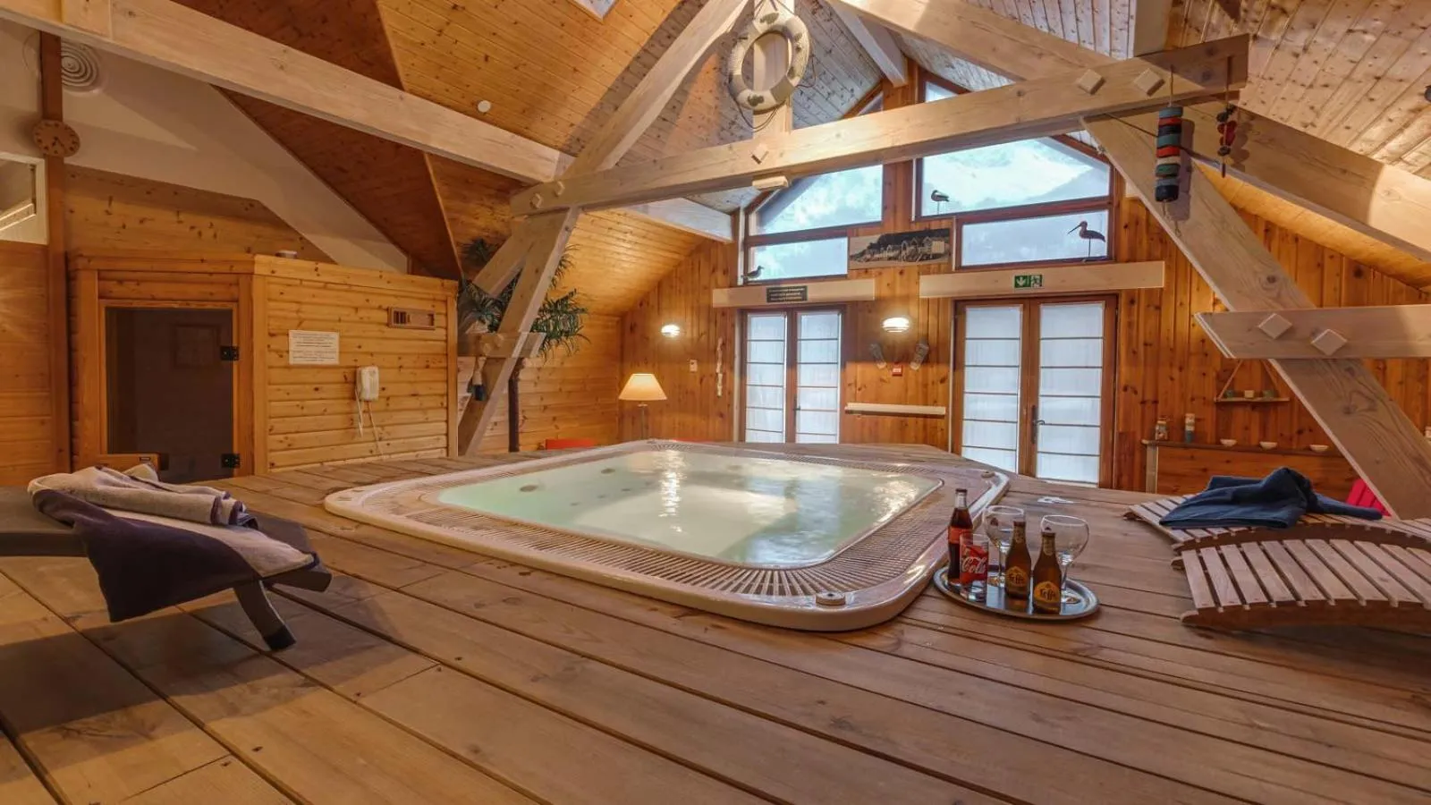 Hot Tub in Cosy Appart'Hotel - Panoramic Village - La Grave