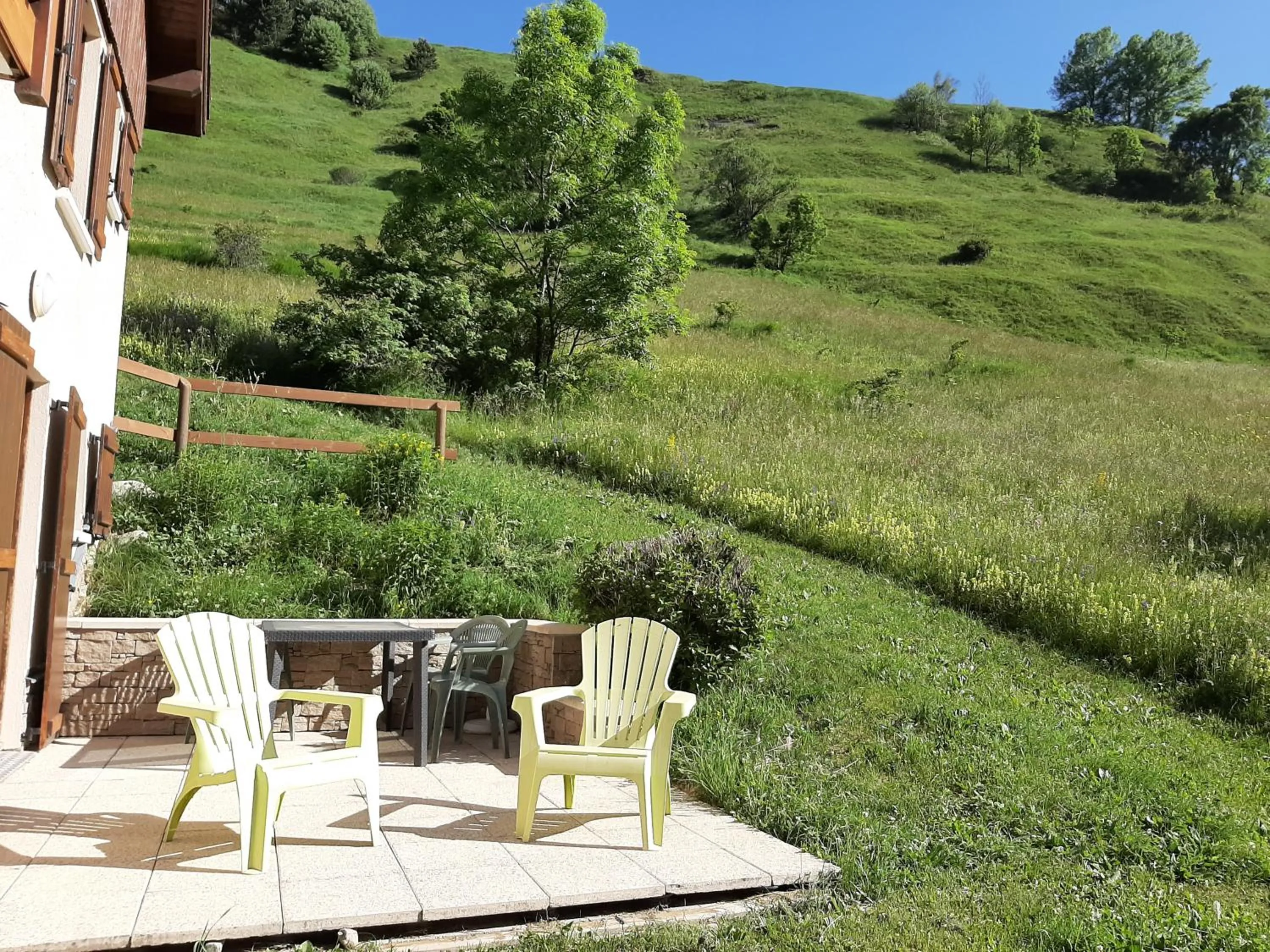 Patio in Cosy Appart'Hotel - Panoramic Village - La Grave
