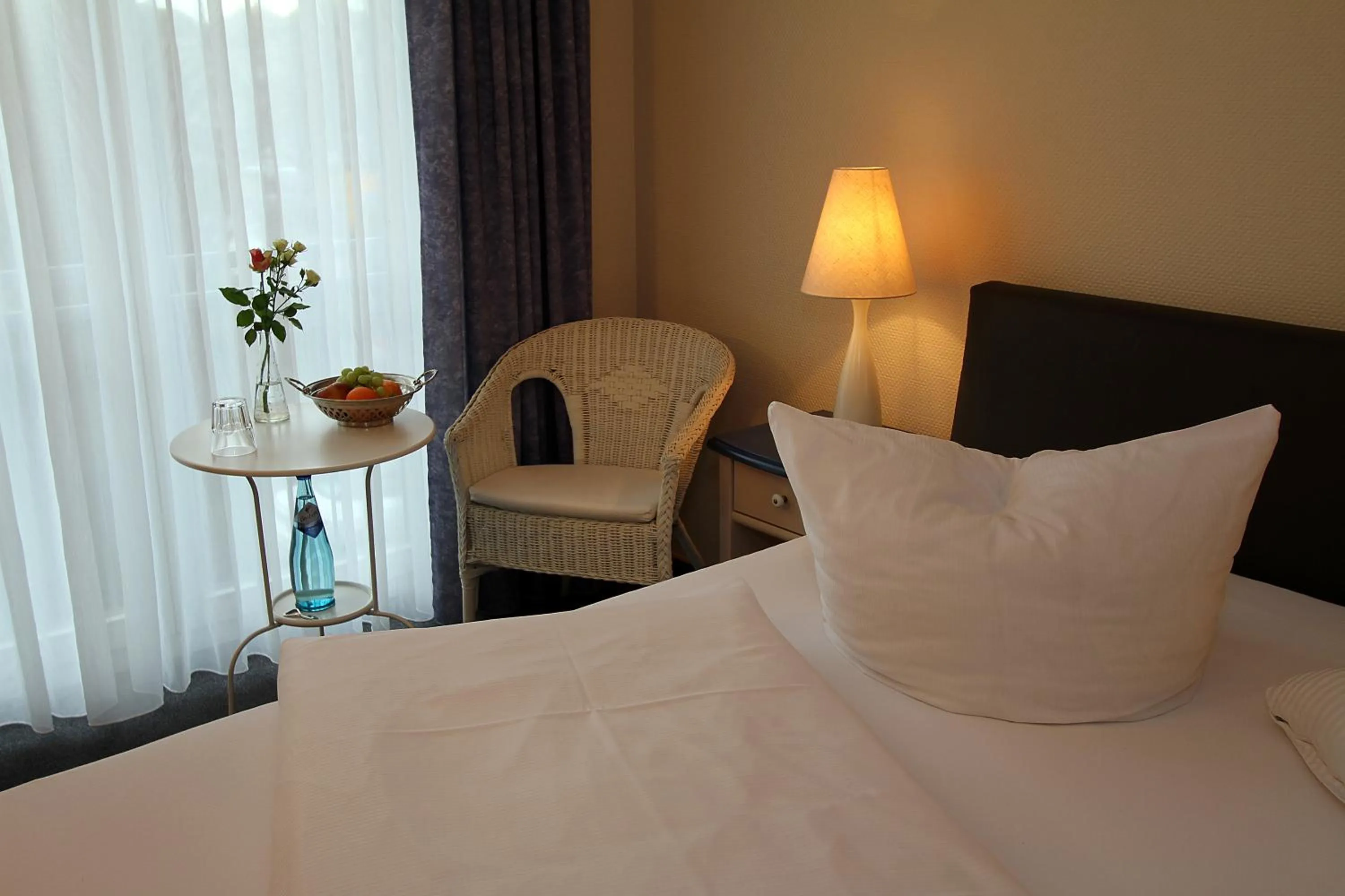 Photo of the whole room, Bed in Hotel Lindemann