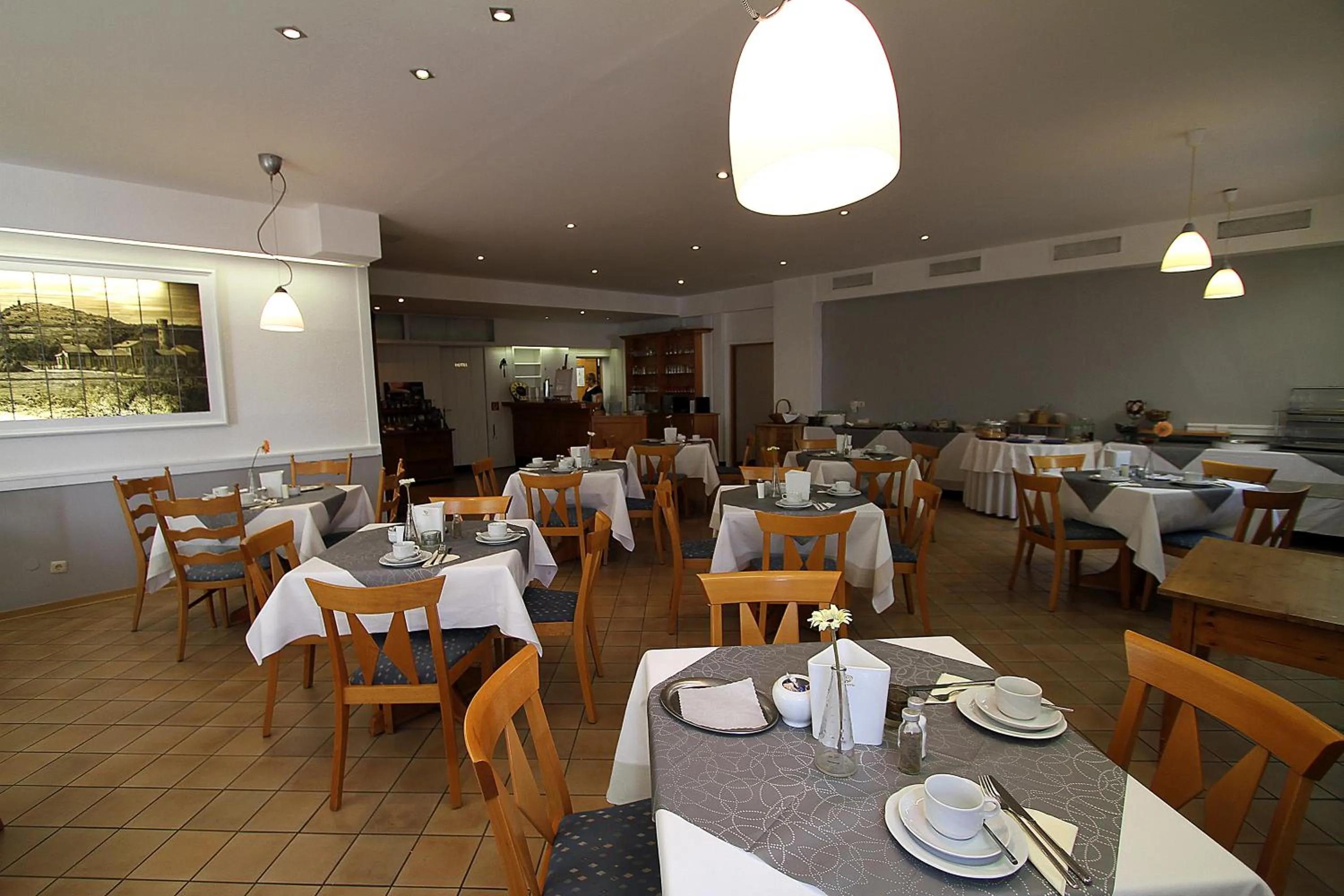 Food and drinks in Hotel Lindemann