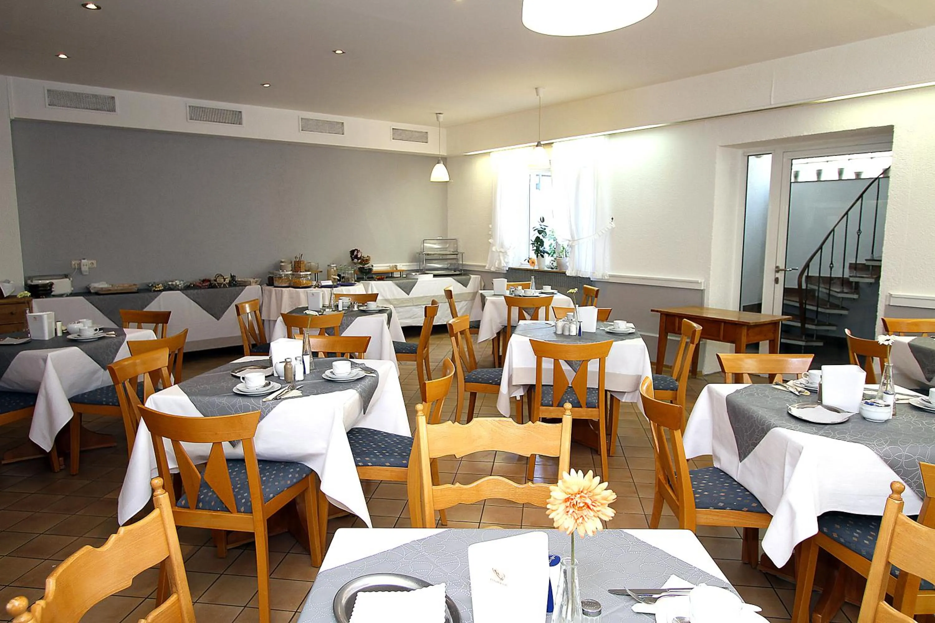 Food and drinks in Hotel Lindemann