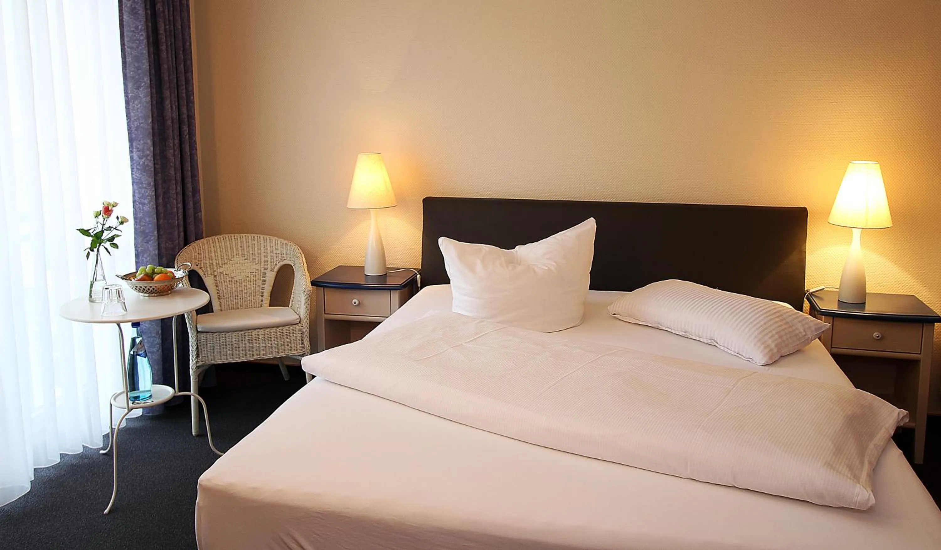 Photo of the whole room, Bed in Hotel Lindemann