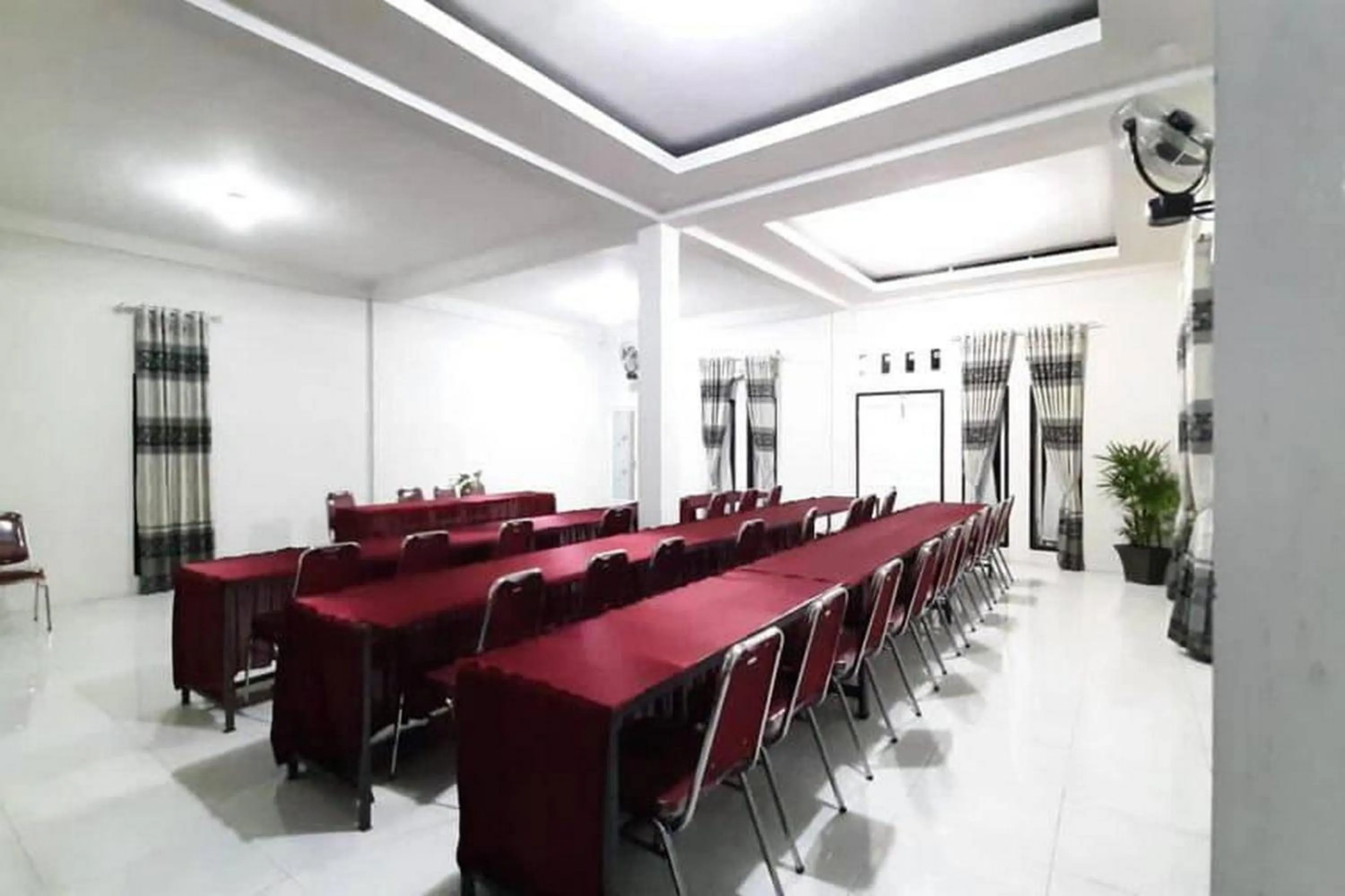 Meeting/conference room in Hayori Hotel RedPartner