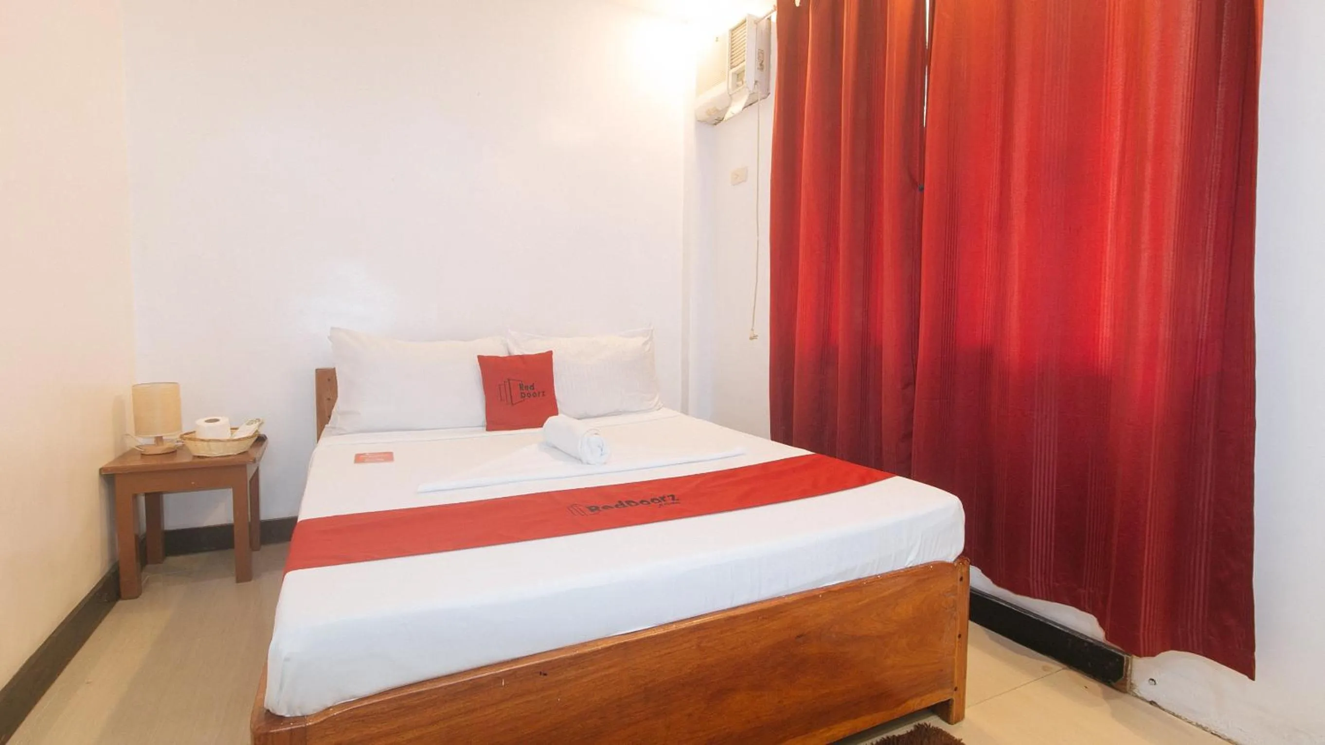 Bed in RedDoorz @ Lualhati Garden Cottage El Nido Palawan