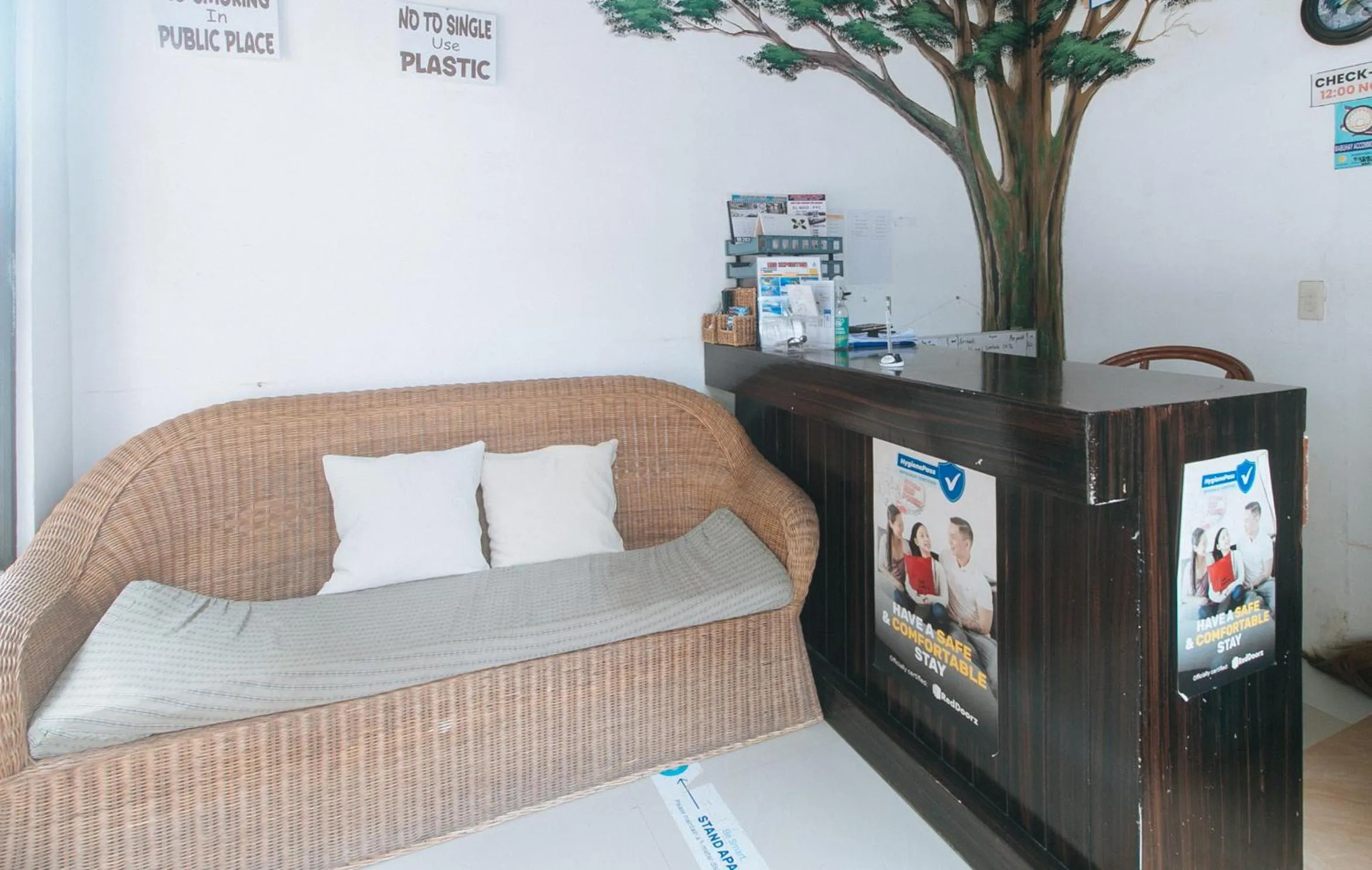 Seating area, Bed in RedDoorz @ Lualhati Garden Cottage El Nido Palawan