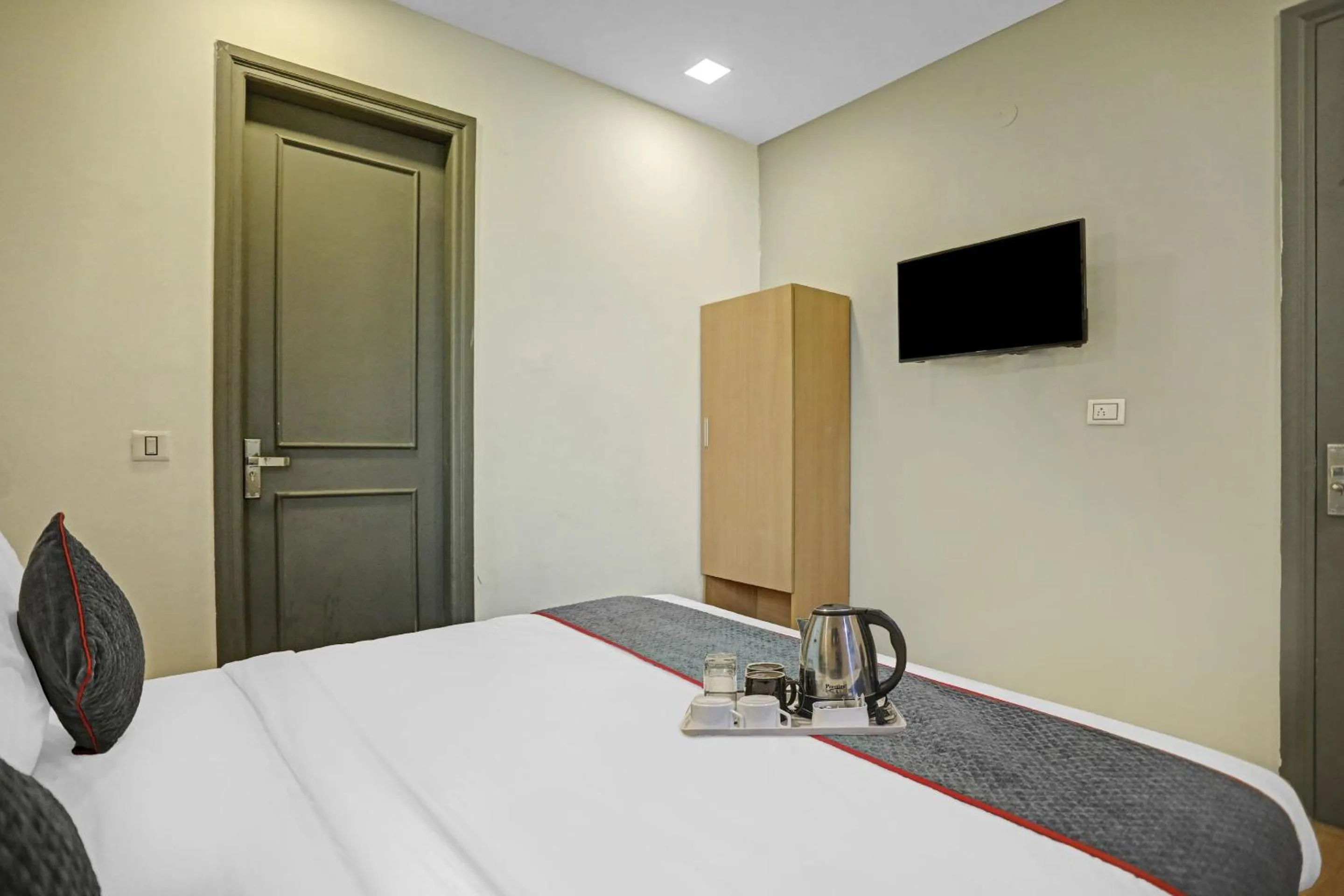 Bedroom, Bed in Super Townhouse Mannat Rohini 16