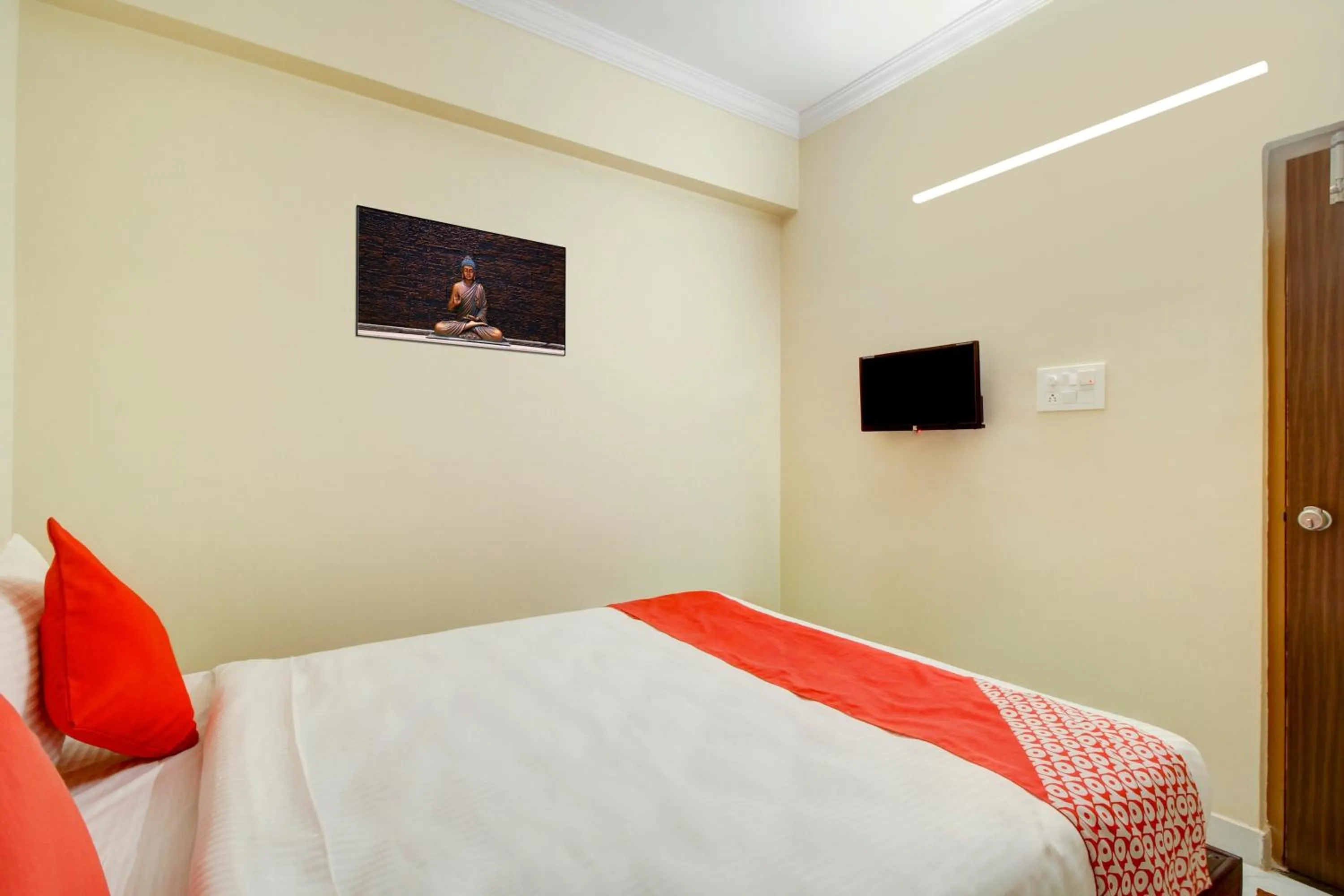 Bedroom in Hotel O Holiday