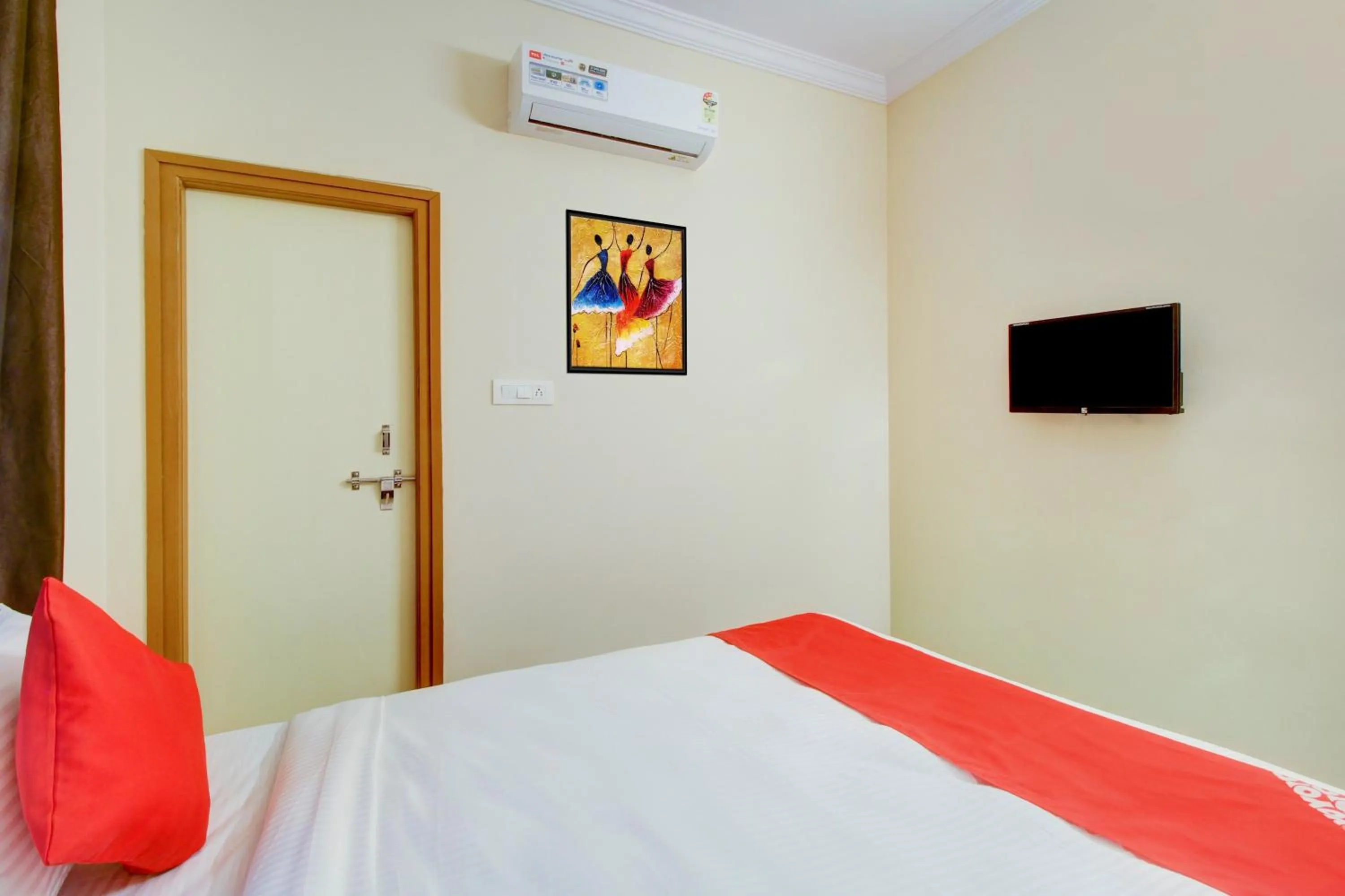 Bedroom in Hotel O Holiday