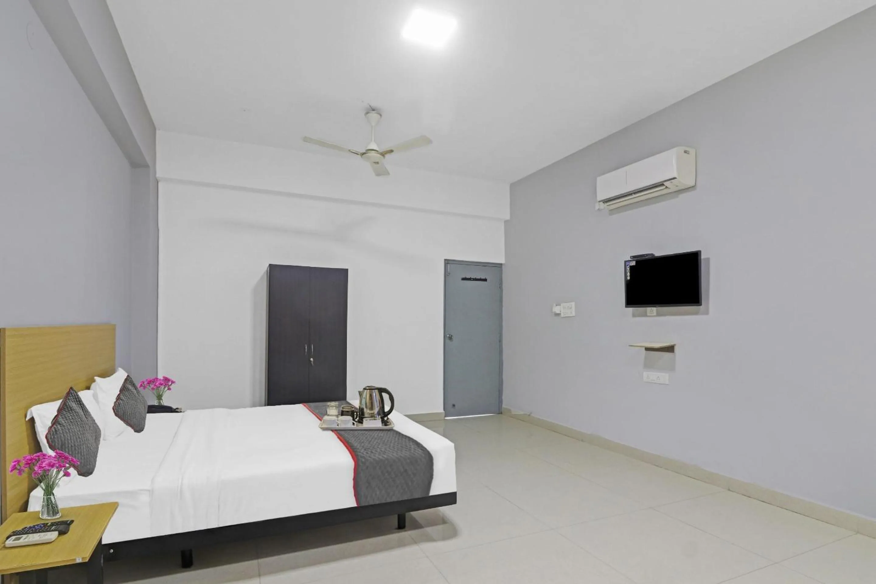 Bedroom, Bed in Townhouse De Alphabet