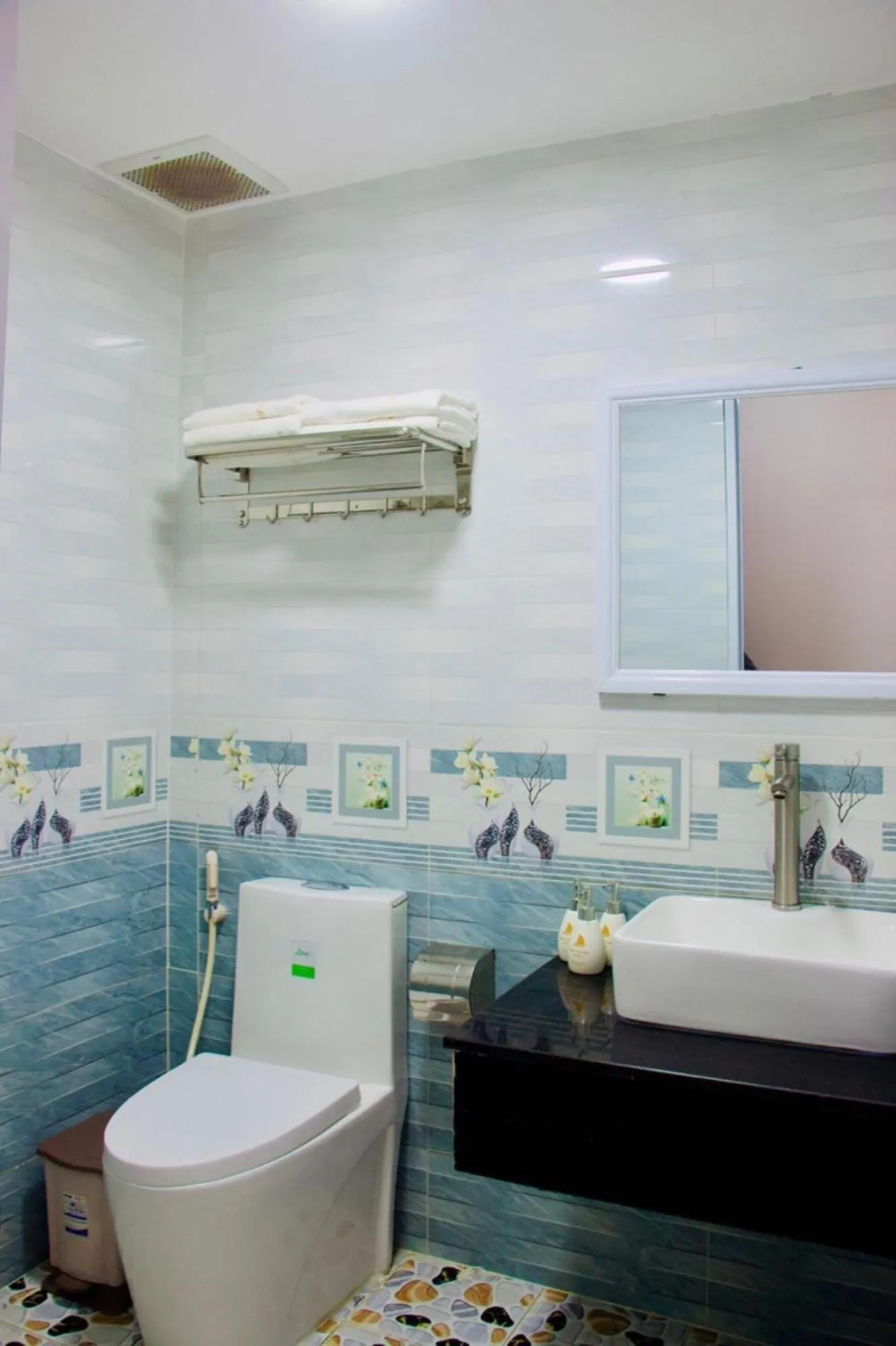 Bathroom in Phuc Con Son Hotel