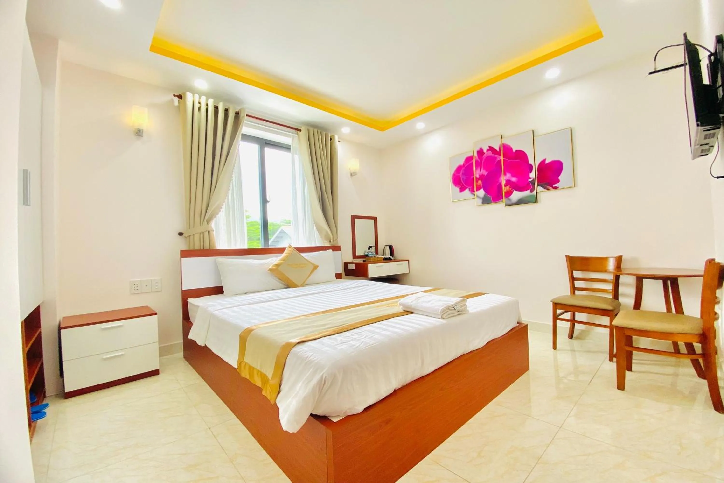 Bed in Phuc Con Son Hotel