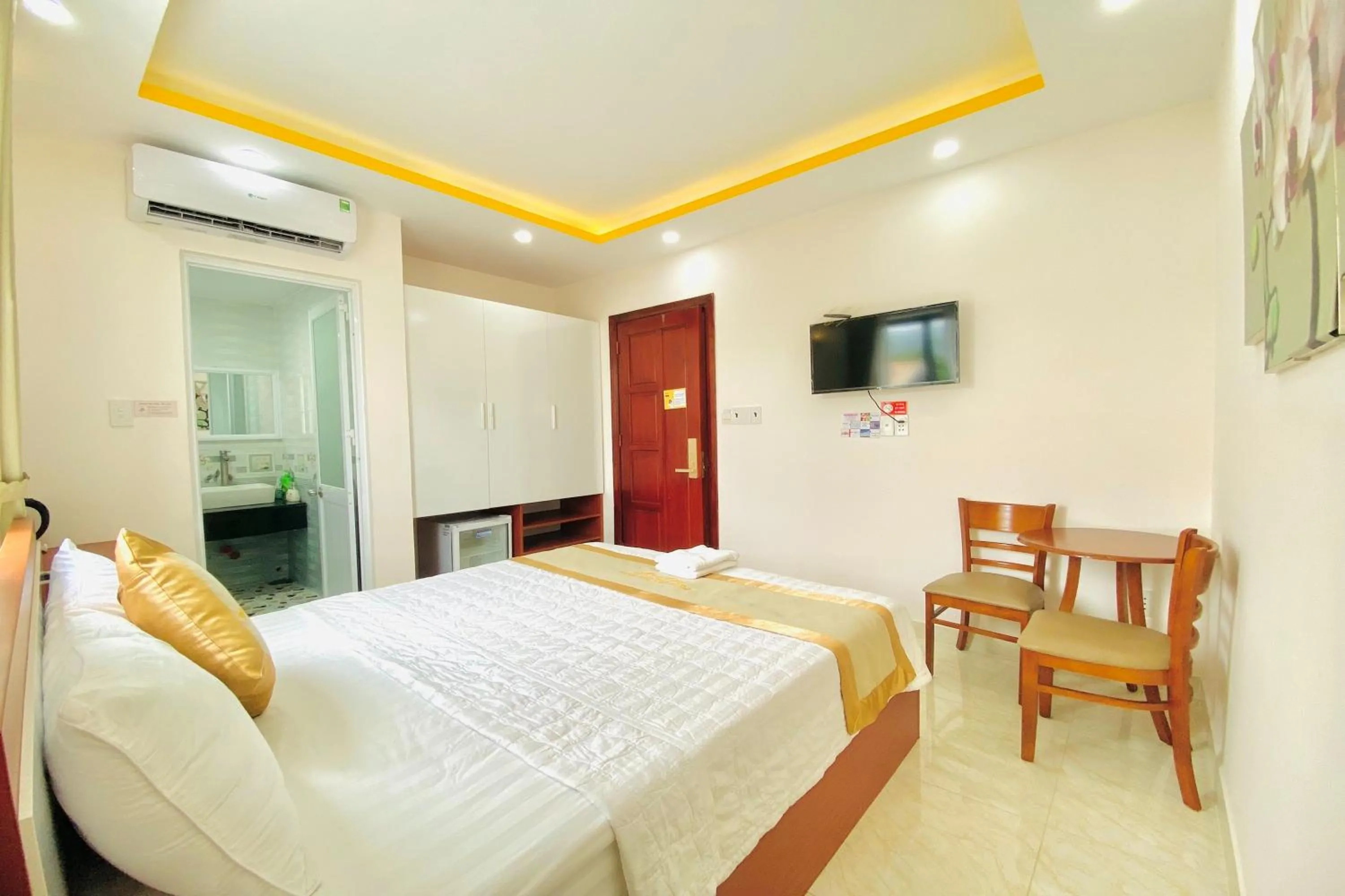 Bedroom, Bed in Phuc Con Son Hotel